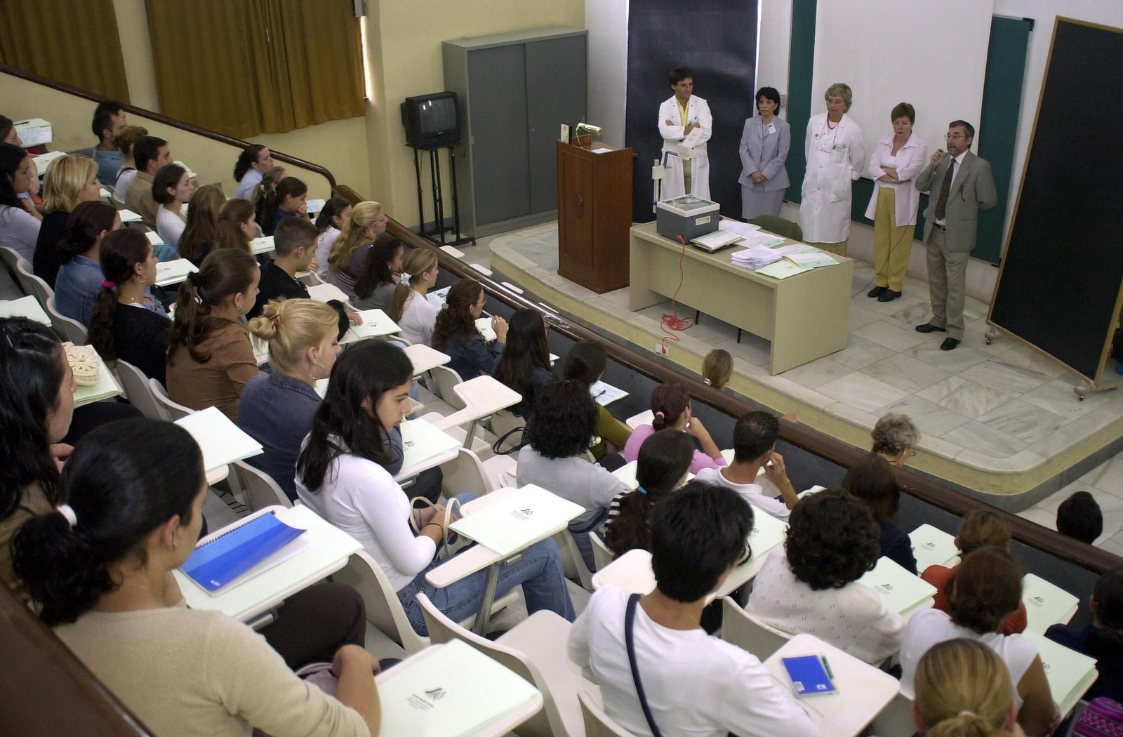 Inicio del curso lectivo en la escuela de Enfermería de Sevilla