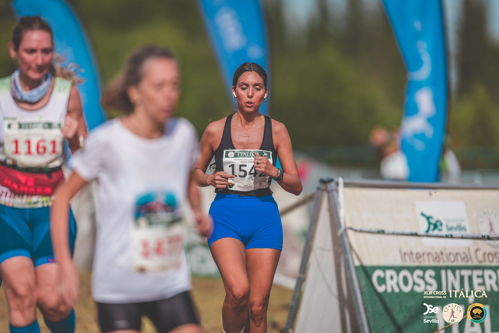 Búscate en las fotos del Cross de Itálica 2025 | 1