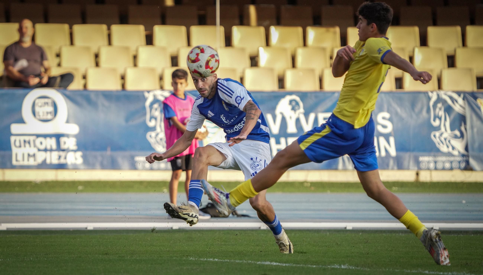 Imágenes del partido del Xerez CD - Cádiz Mirandilla