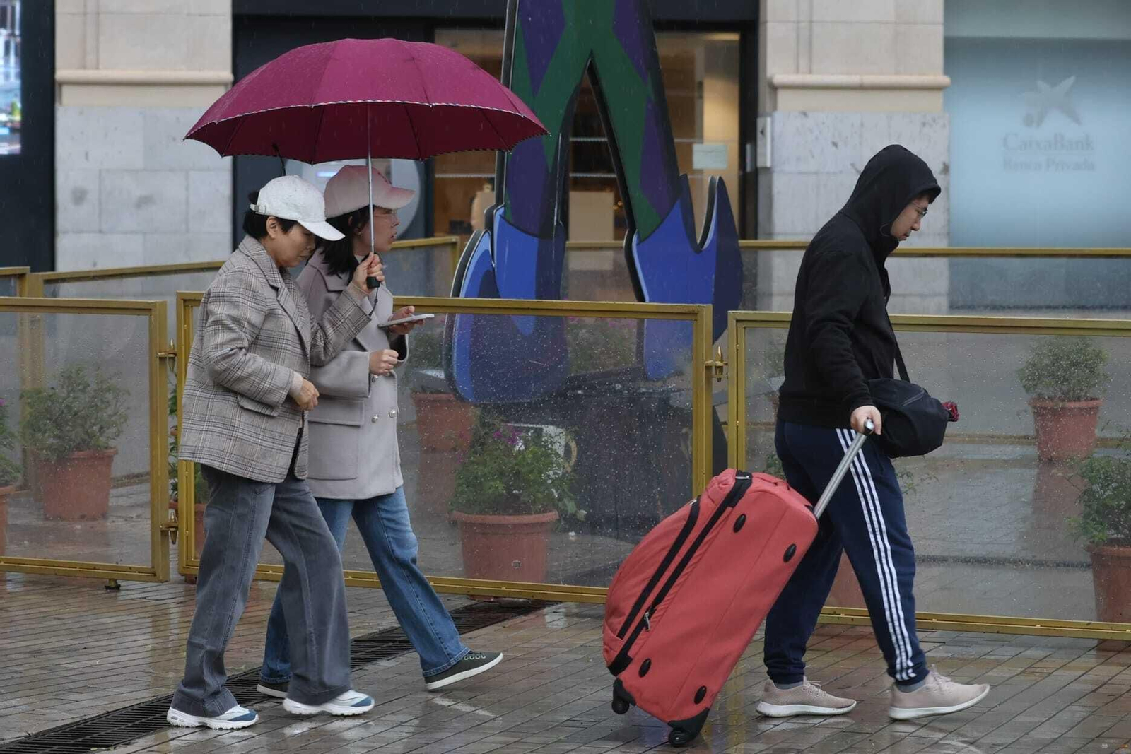 Las imágenes de la lluvia de la borrasca Karlotta en Málaga Las imágenes de la lluvia de la borrasca Karlotta en Málaga