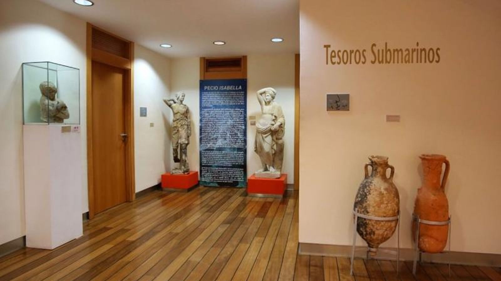 Parte del Museo Precolombino Felipe Orlando de Benalmádena en la que se alojan las piezas que no son americanas. Parte del Museo Precolombino Felipe Orlando de Benalmádena en la que se alojan las piezas que no son americanas.