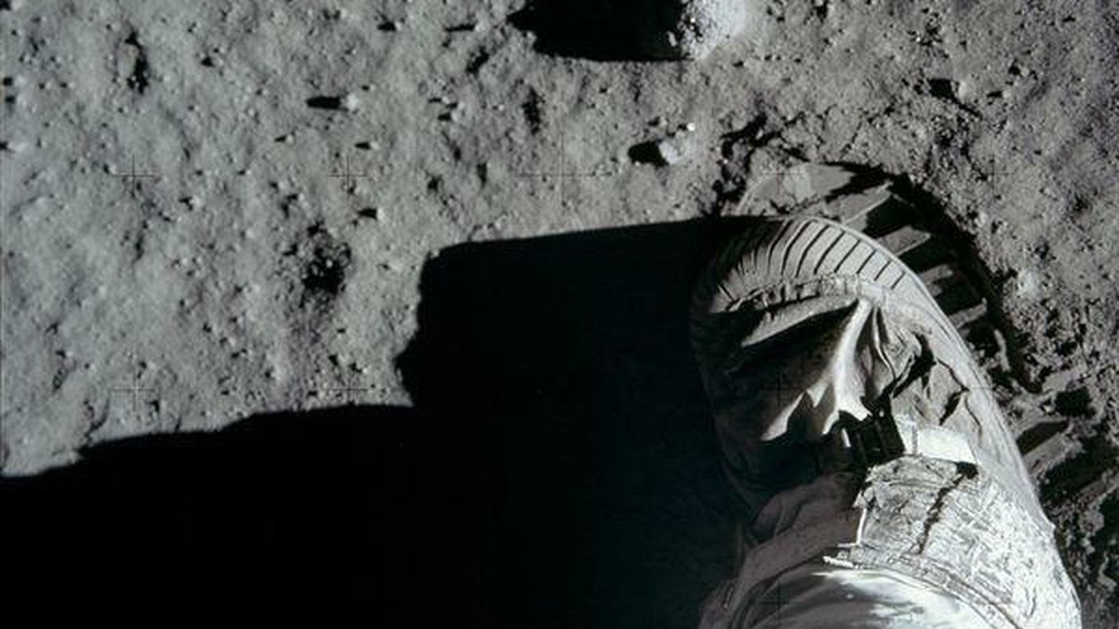 Una de las huellas del hombre en la Luna.