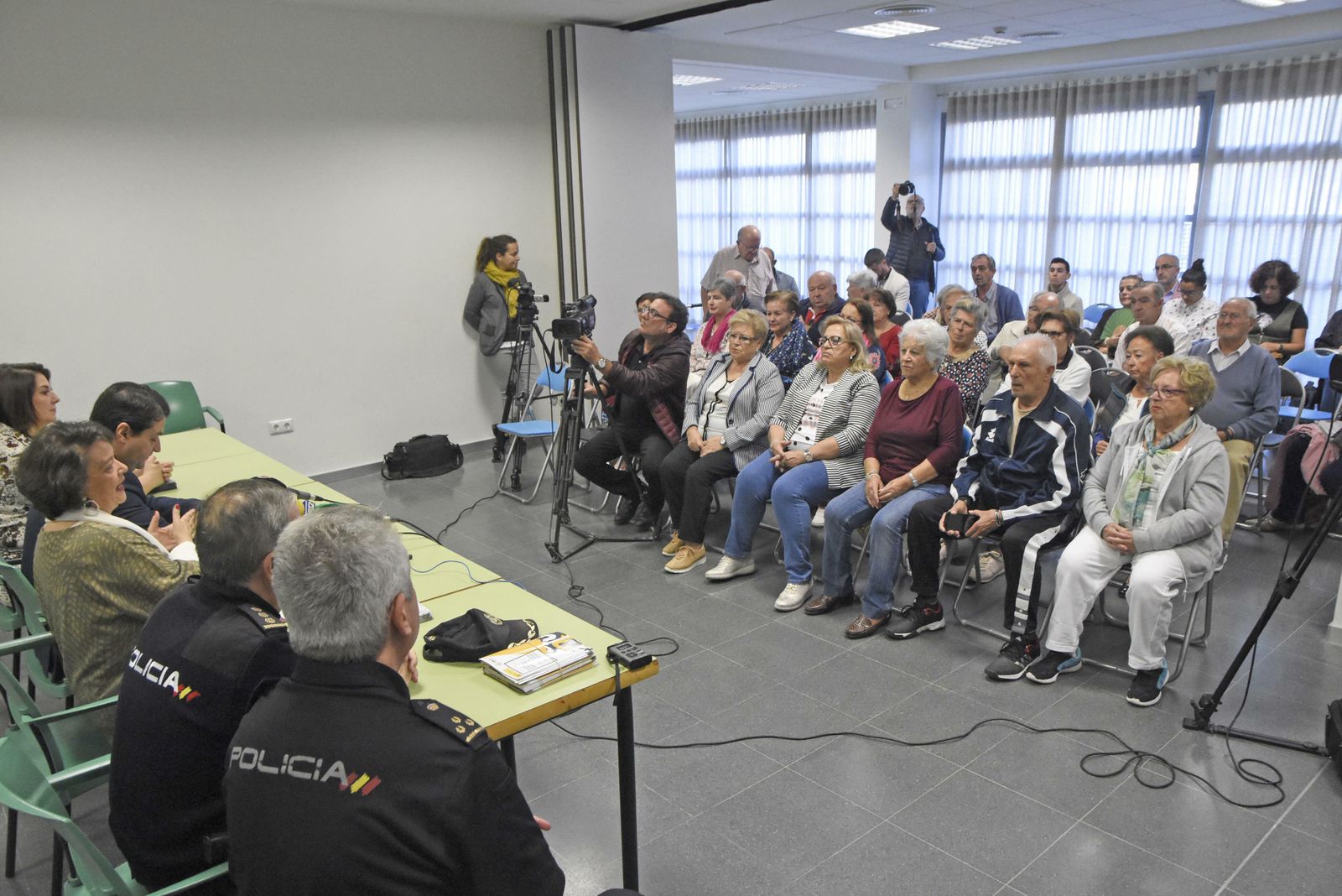 Presentación del Plan de Seguridad al Mayor, en el Centro Municipal de Mayores El Tablero.