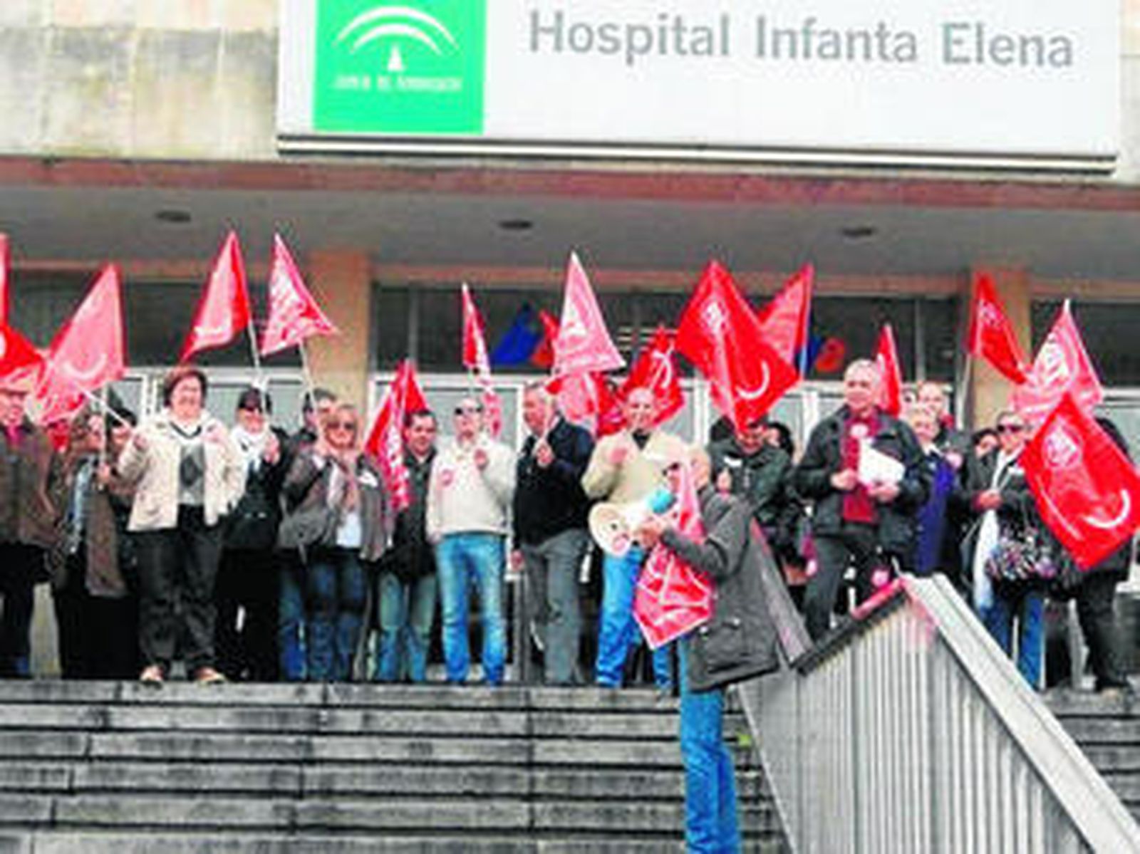 Integrantes de la plantilla y compañeros de la trabajadora.