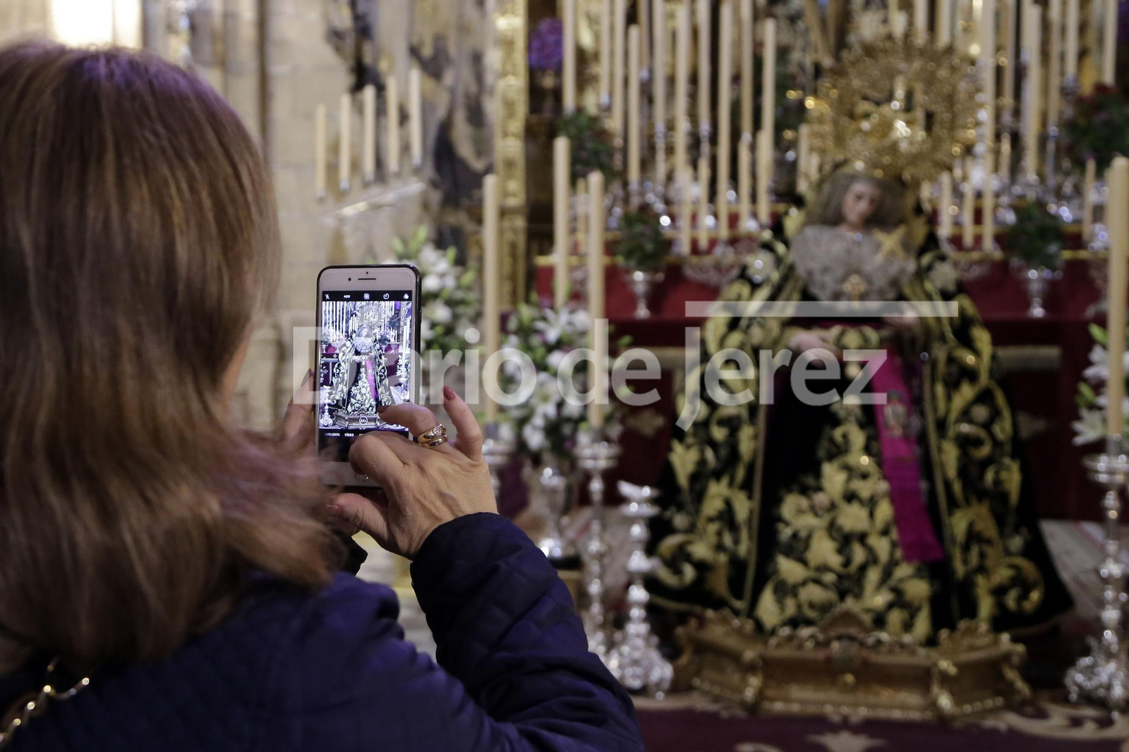 Algunos besamanos y besapies éste domingo en Jerez