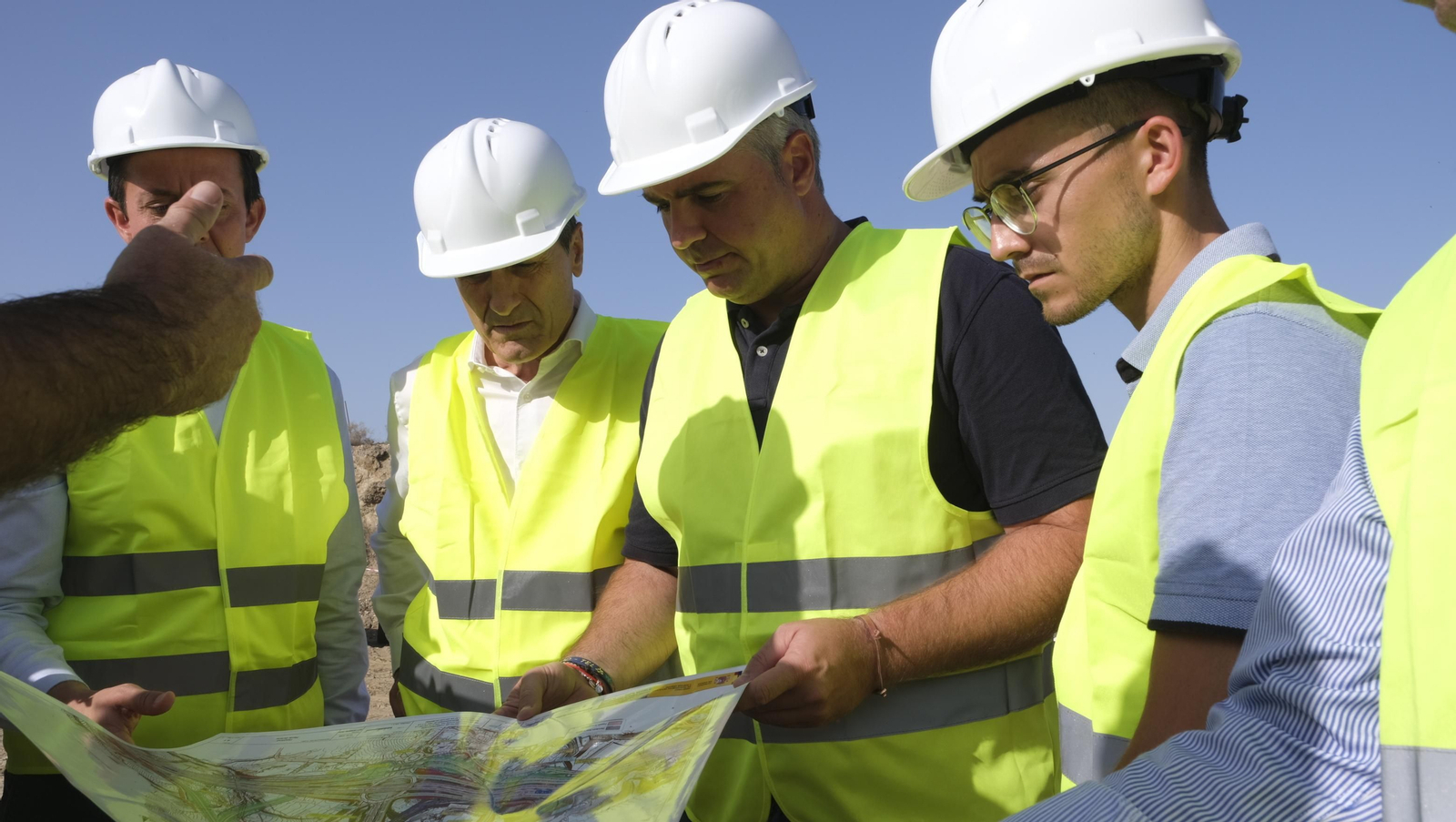 Visita a las obras del enlace de las Autovías A-92 y A-7, en Viator