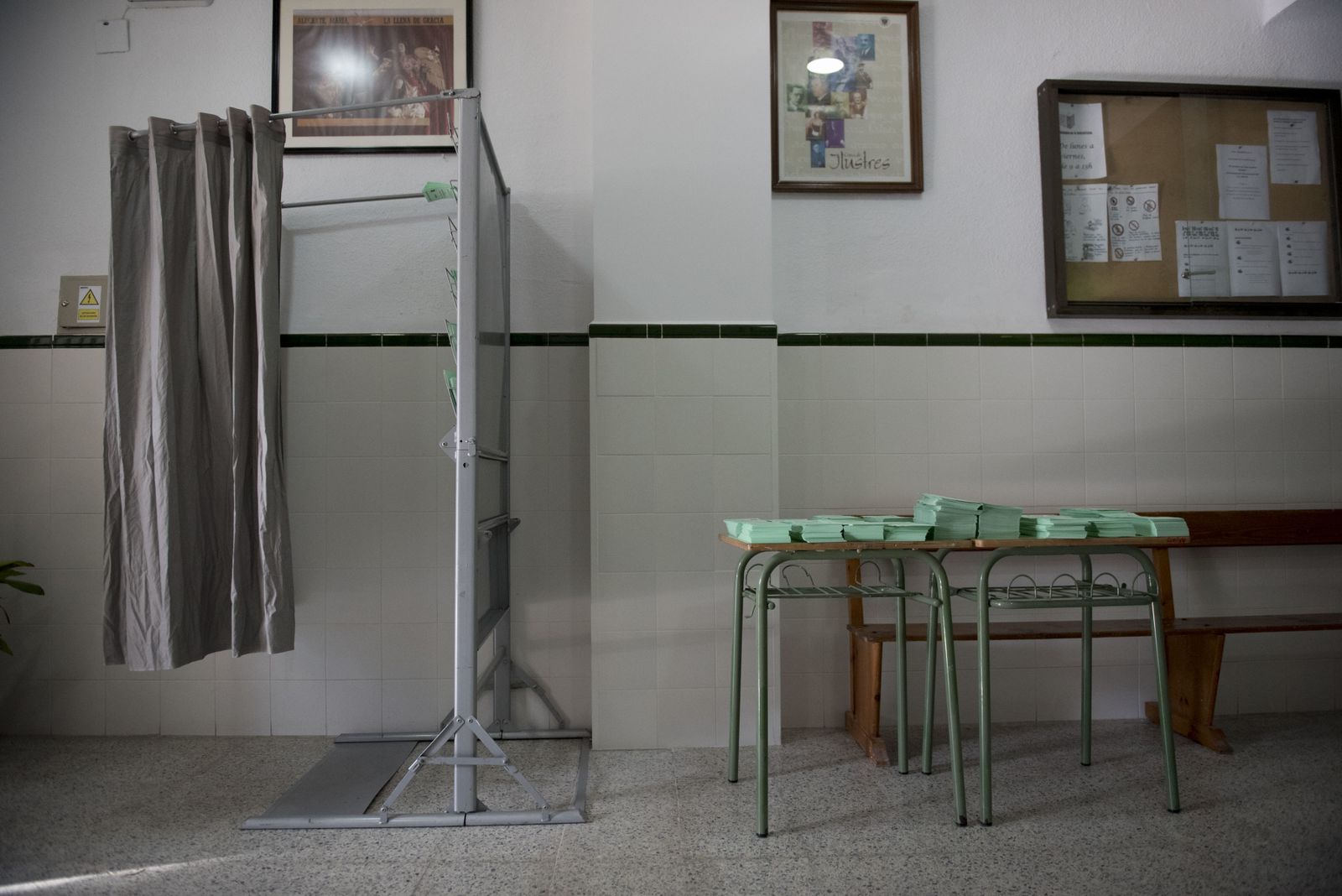 Los granadinos votan en el 2-D