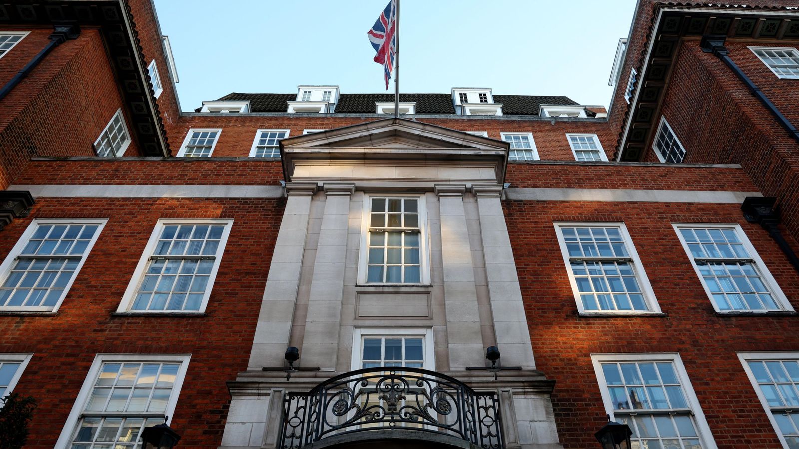 Fachada de la London Clinic, donde está ingresada la princesa de Gales