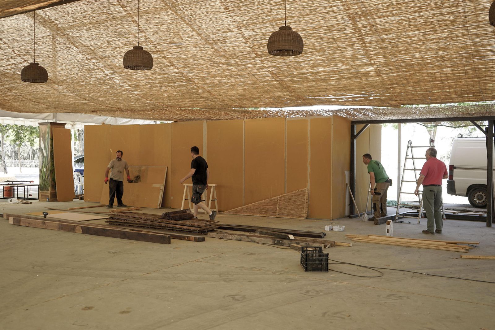 El montaje de la feria de Granada, en imágenes