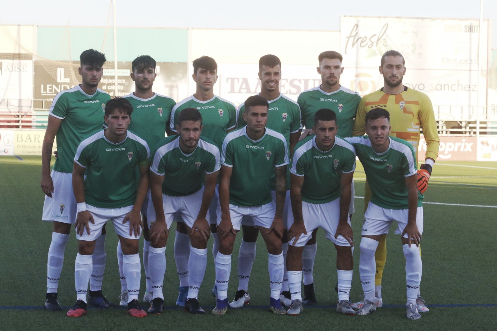 La victoria del Córdoba CF ante el Salerm Puente Genil, en imágenes