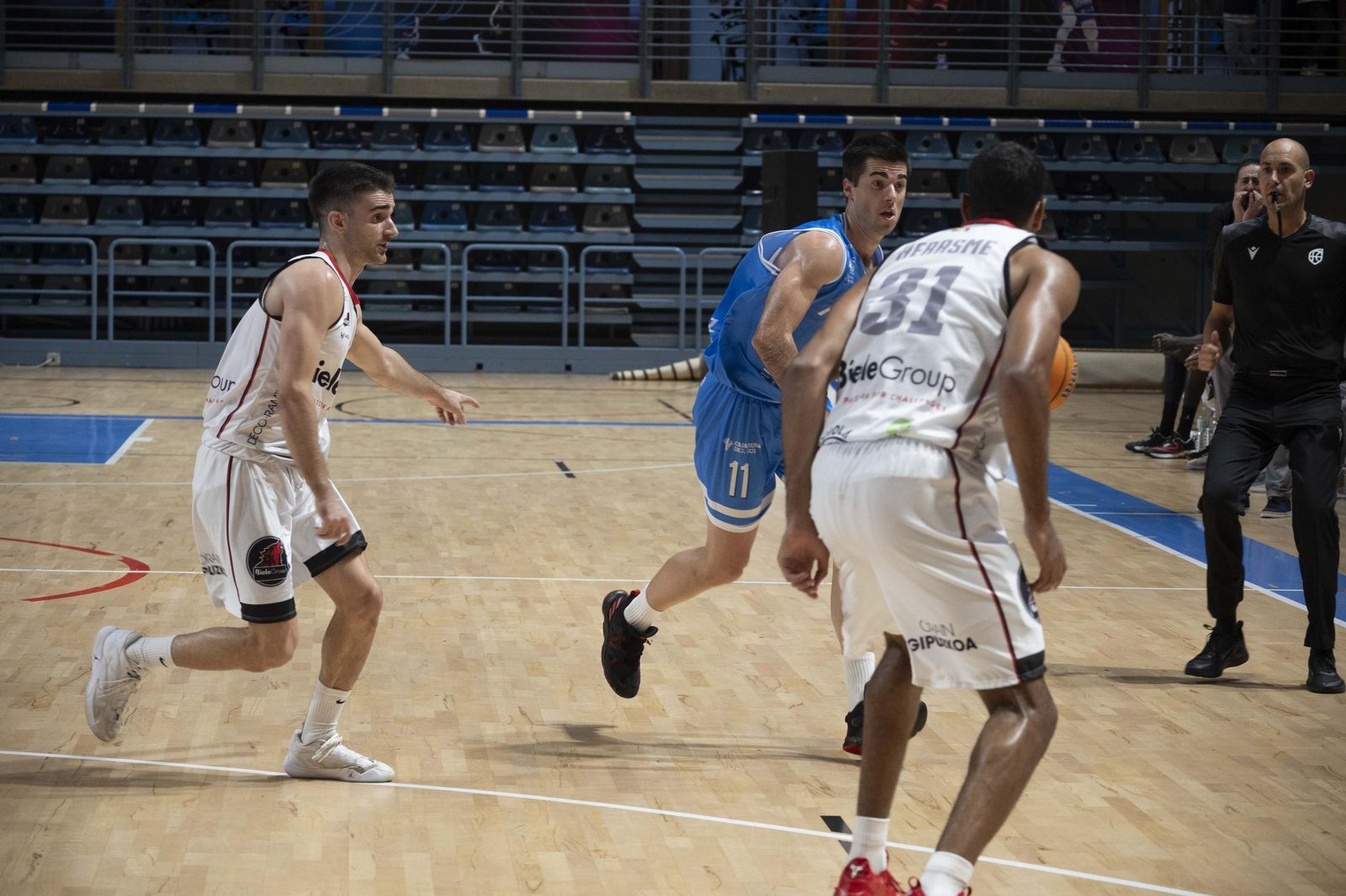 Imágenes del partido entre el Ciudad de Huelva y Biele ISB