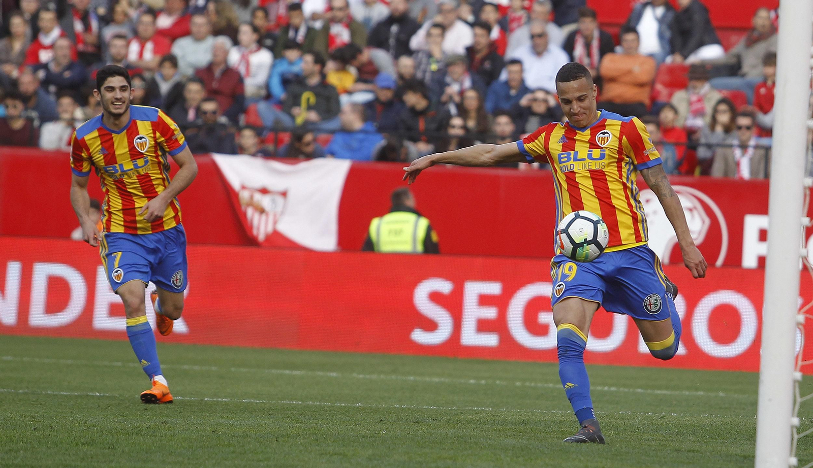 El Sevilla FC-Valencia, en imágenes