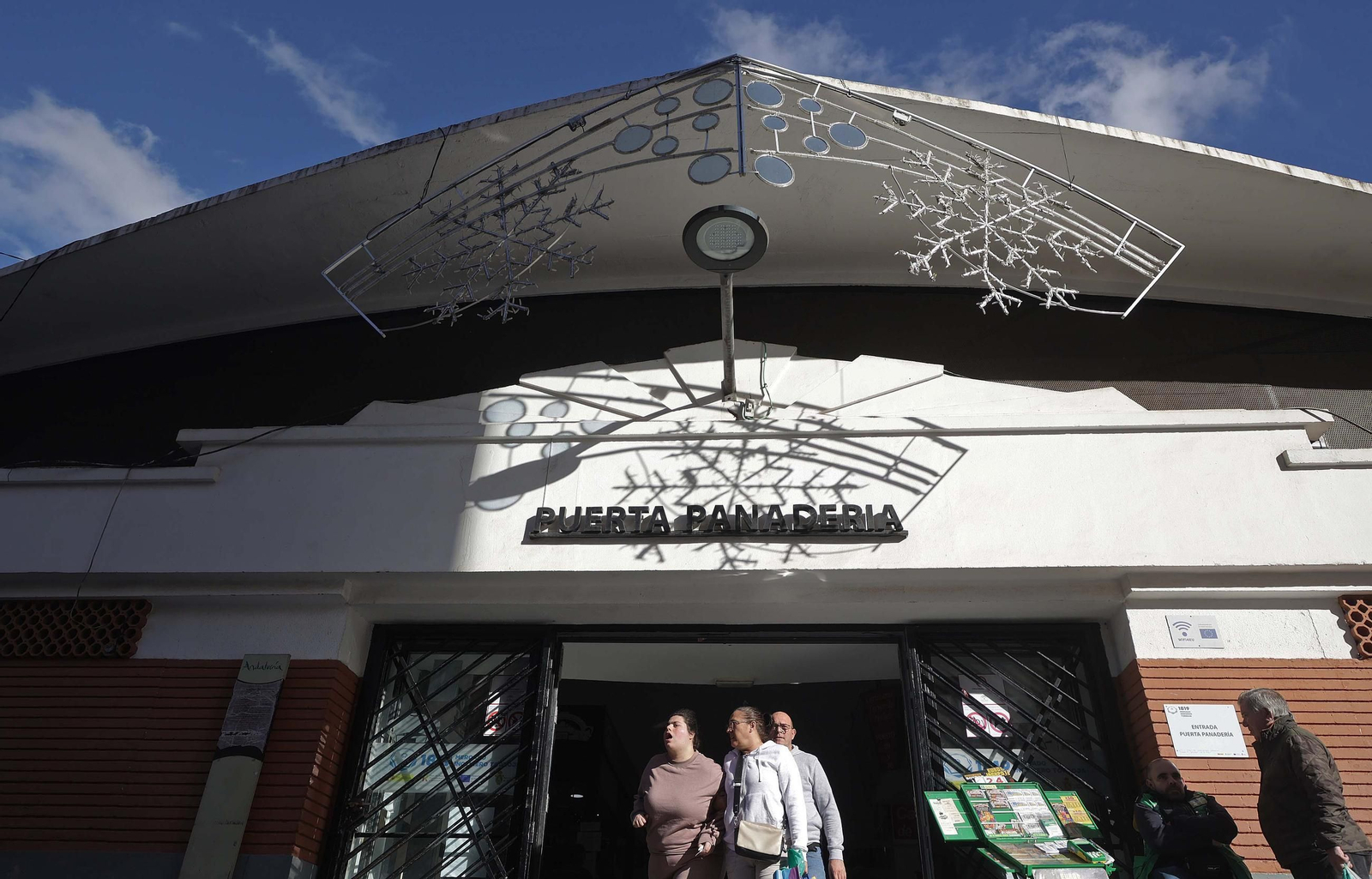 Fotos de las últimas compras en Algeciras para la cena de Nochebuena