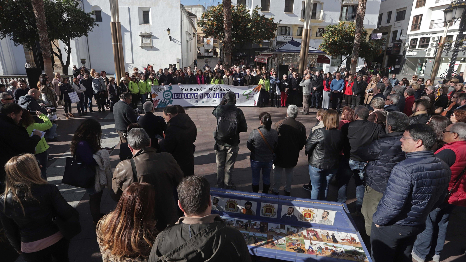 Concentraciones contra la violación de una menor en Algeciras