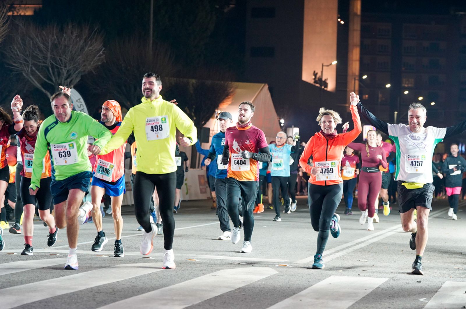 En imágenes: búscate en tu llegada a meta de la Carrera de San Antón 2026 (1)