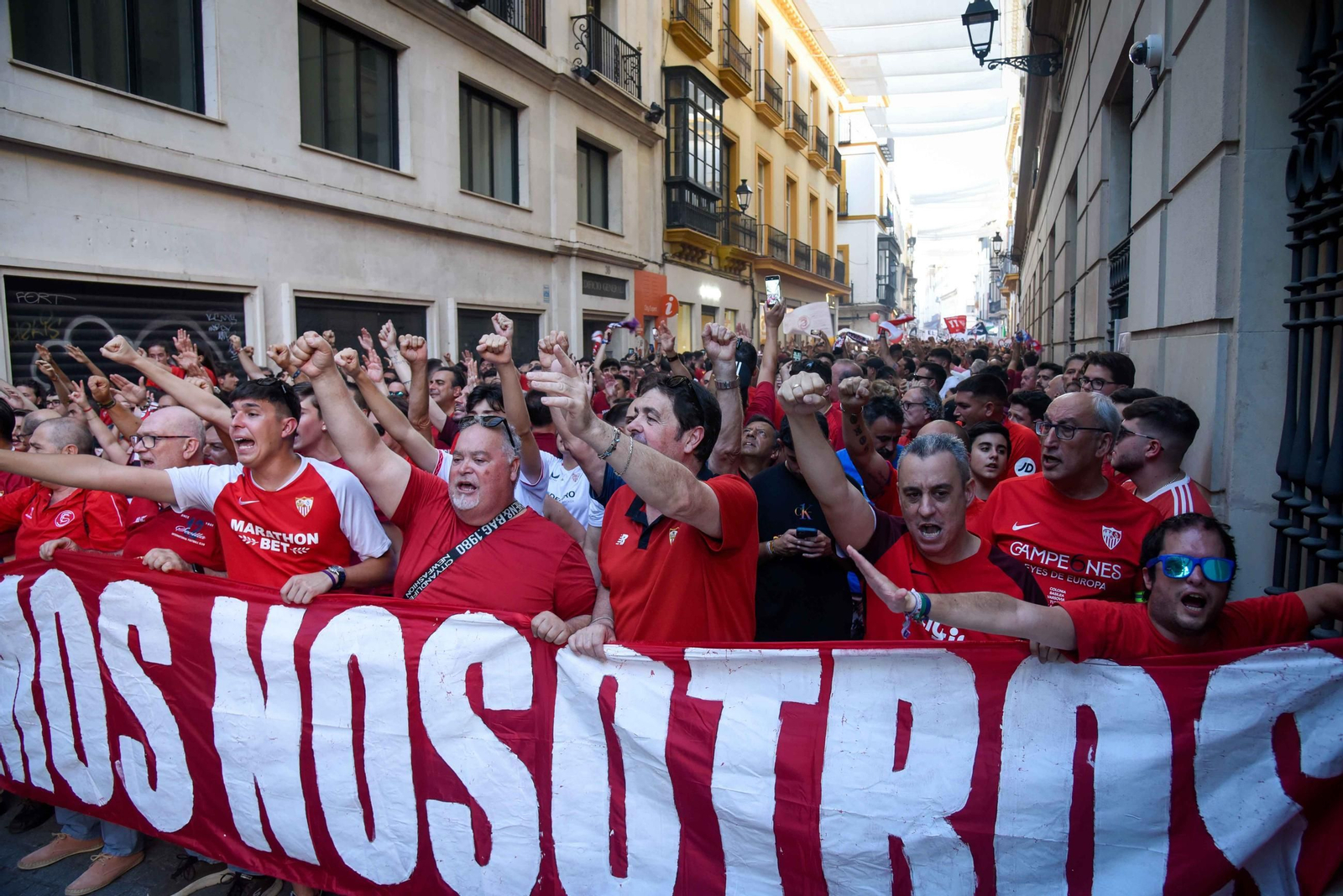 Manifestación del sevillismo contra la directiva del club