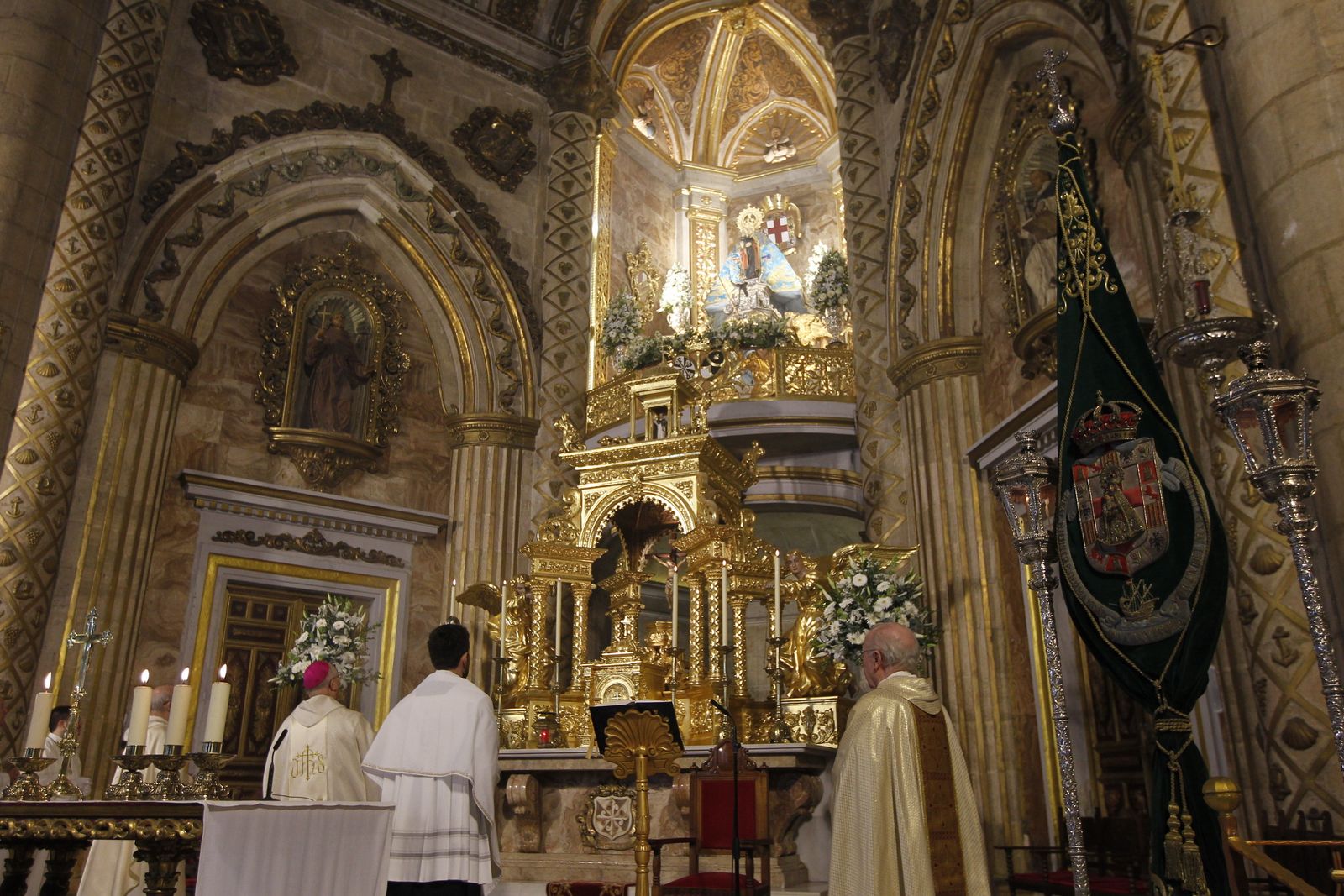 Fotogalería misa V Centenario Hermandad Virgen del Mar. Almería