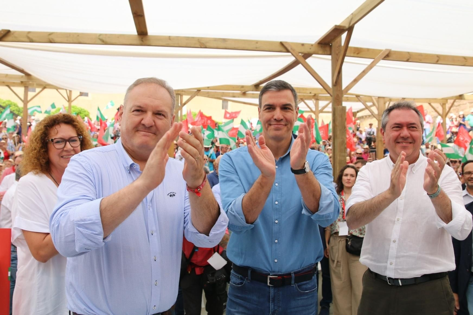 Juan Espadas comienza la campaña electoral con Pedro Sánchez, en imágenes