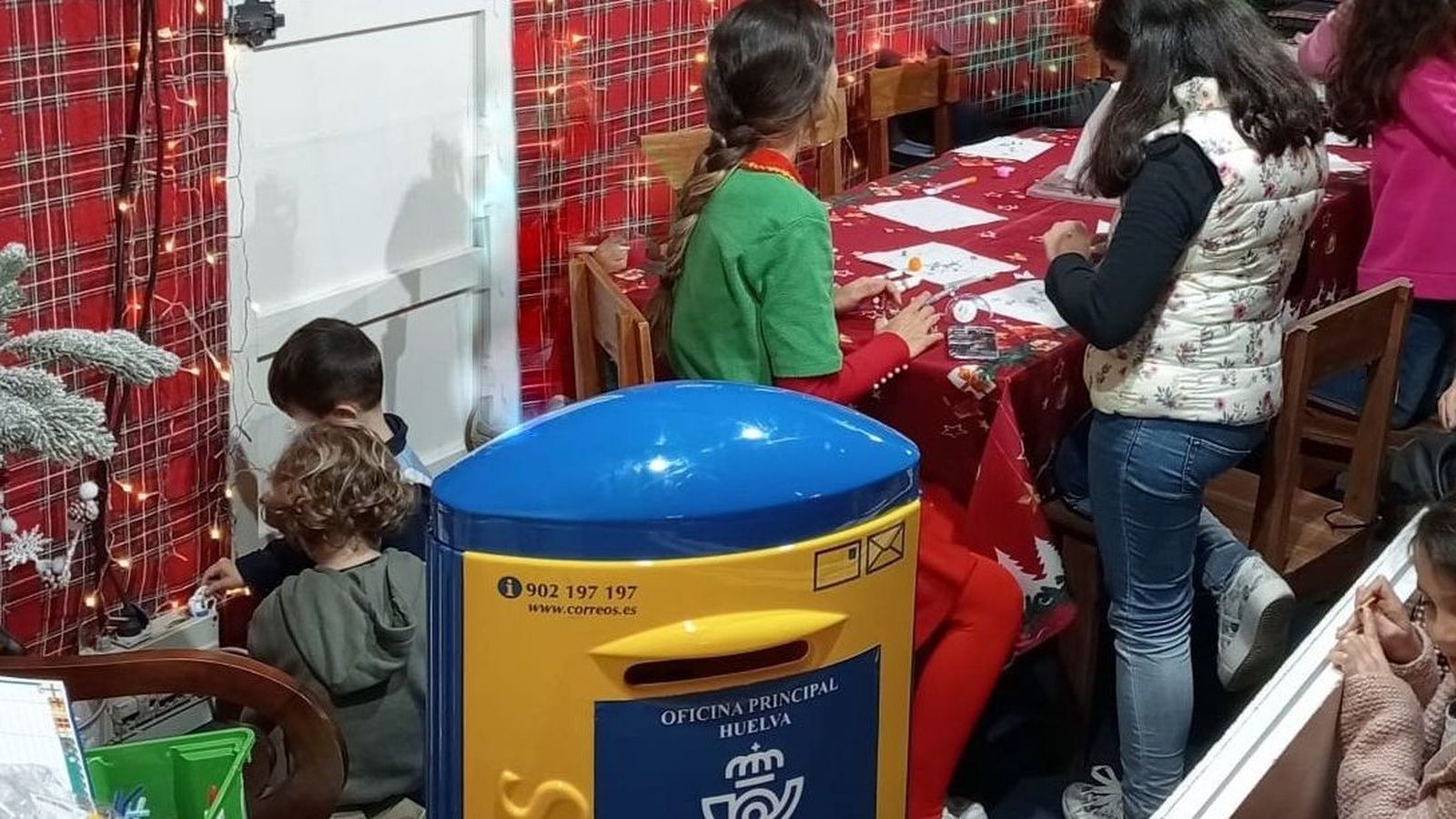 Buzon de Correos en el Mercadillo Navideño.