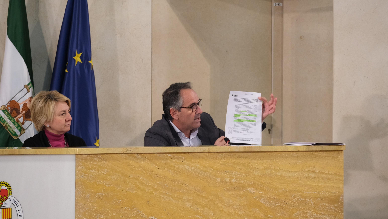 Imágenes del Pleno del Ayuntamiento de Almería