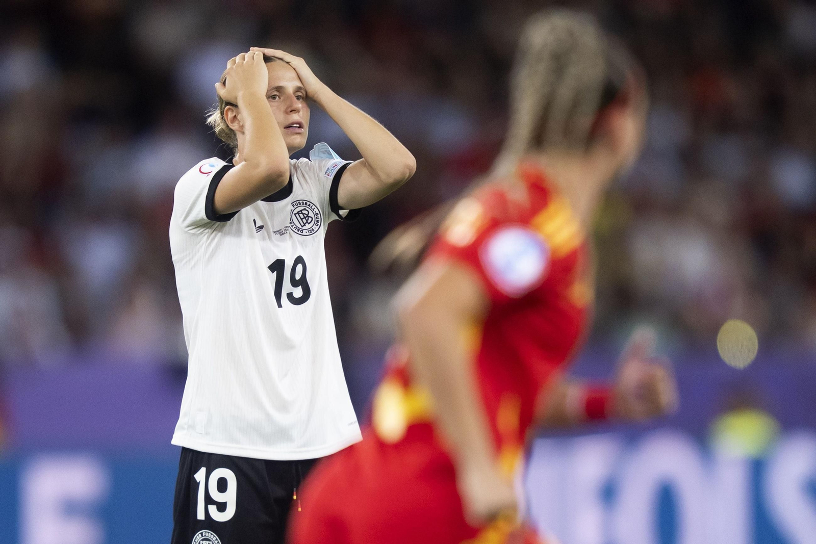 Las mejores imágenes de la semifinal Alemania-España de la Eurocopa femenina