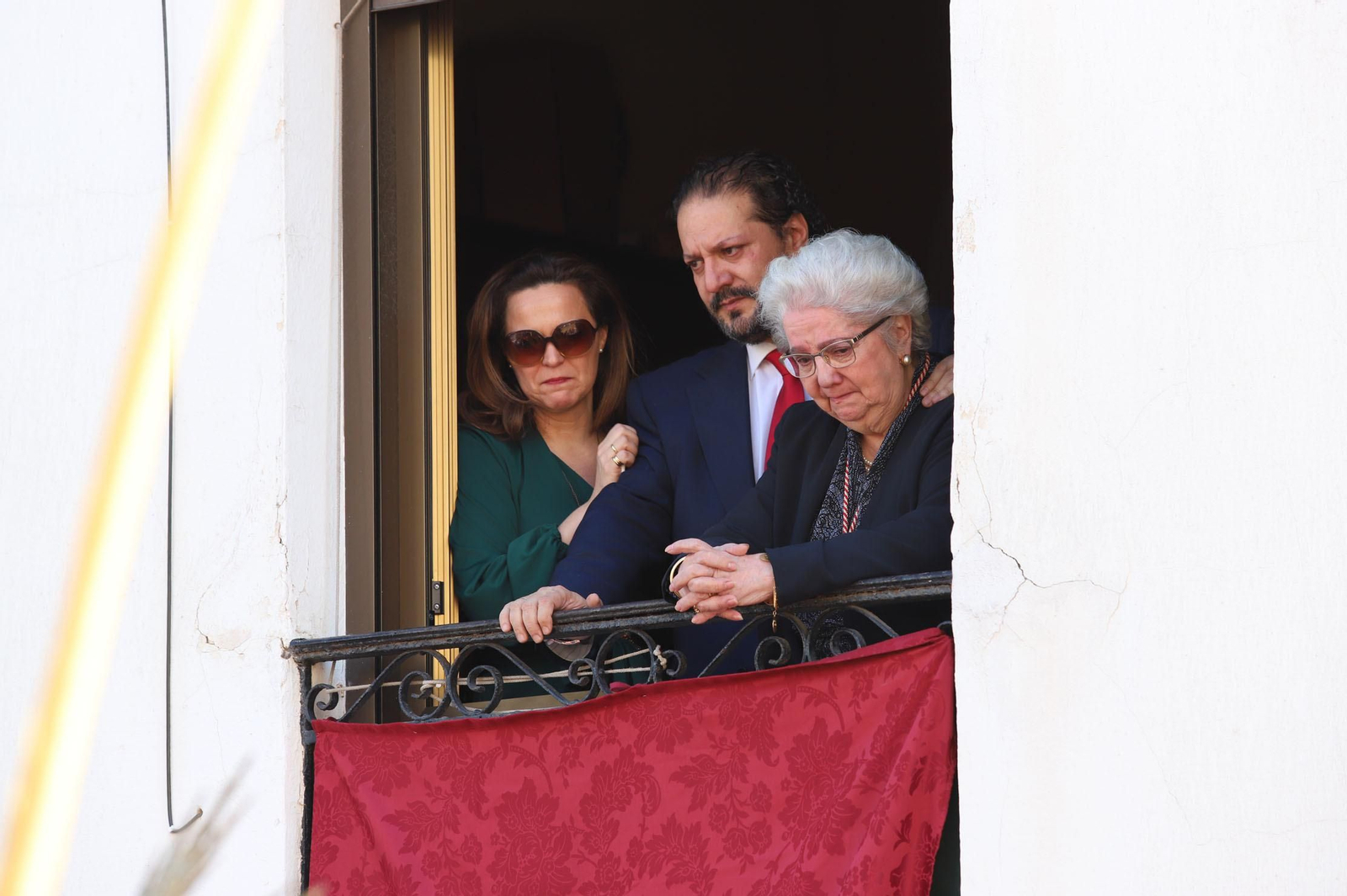 Imágenes del recorrido de la Borriquita  por las calles de Huelva