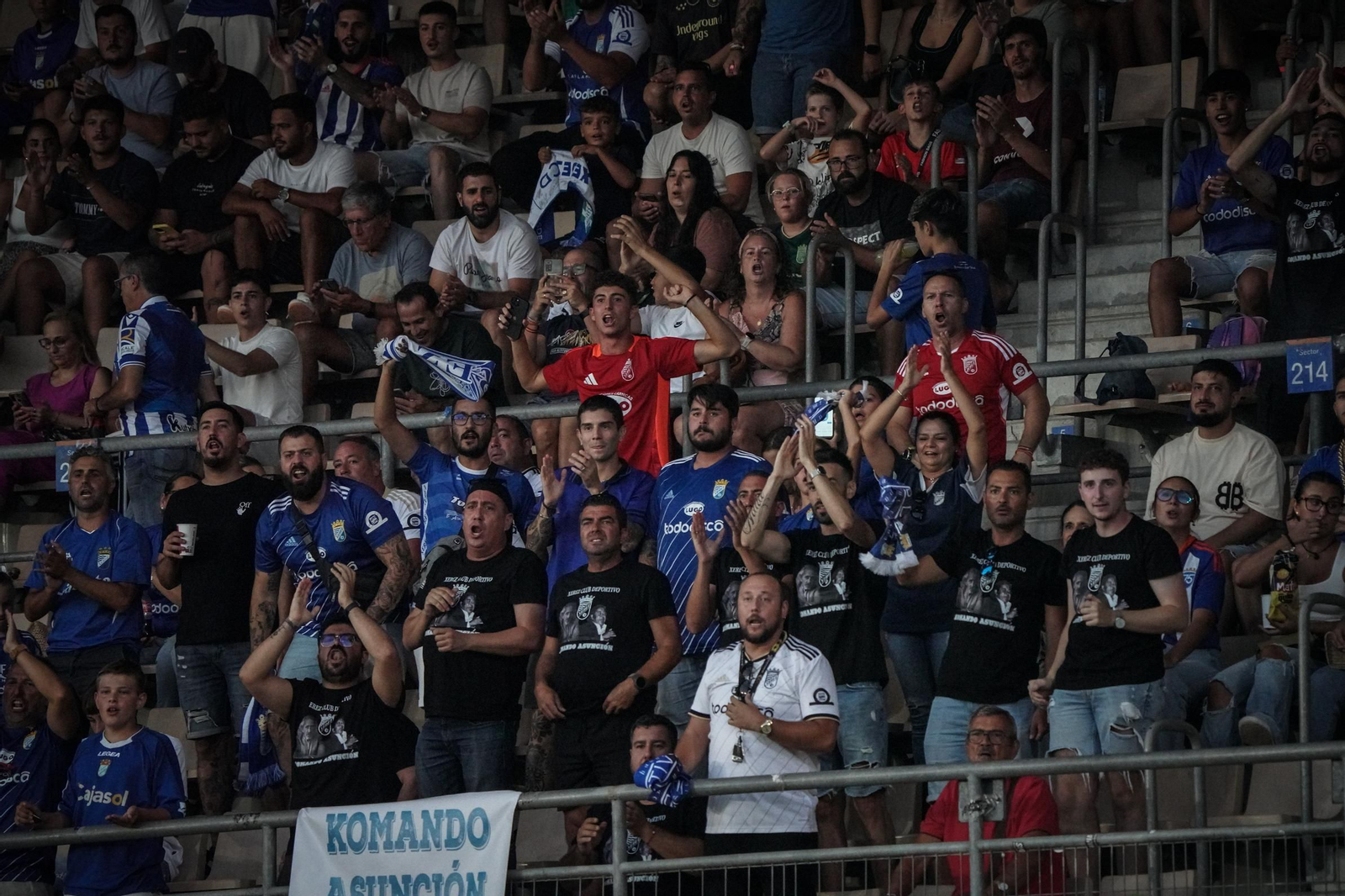 Búscate en el del partido del Xerez CD - UCAM