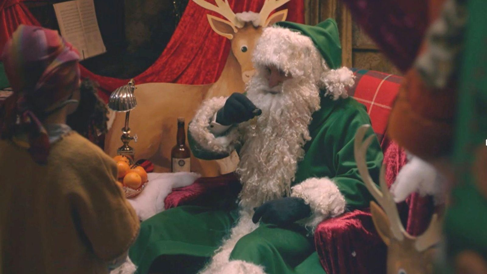 Santa Claus y su jerex en la serie de TV Todas las criaturas grandes y pequeñas, 2000.