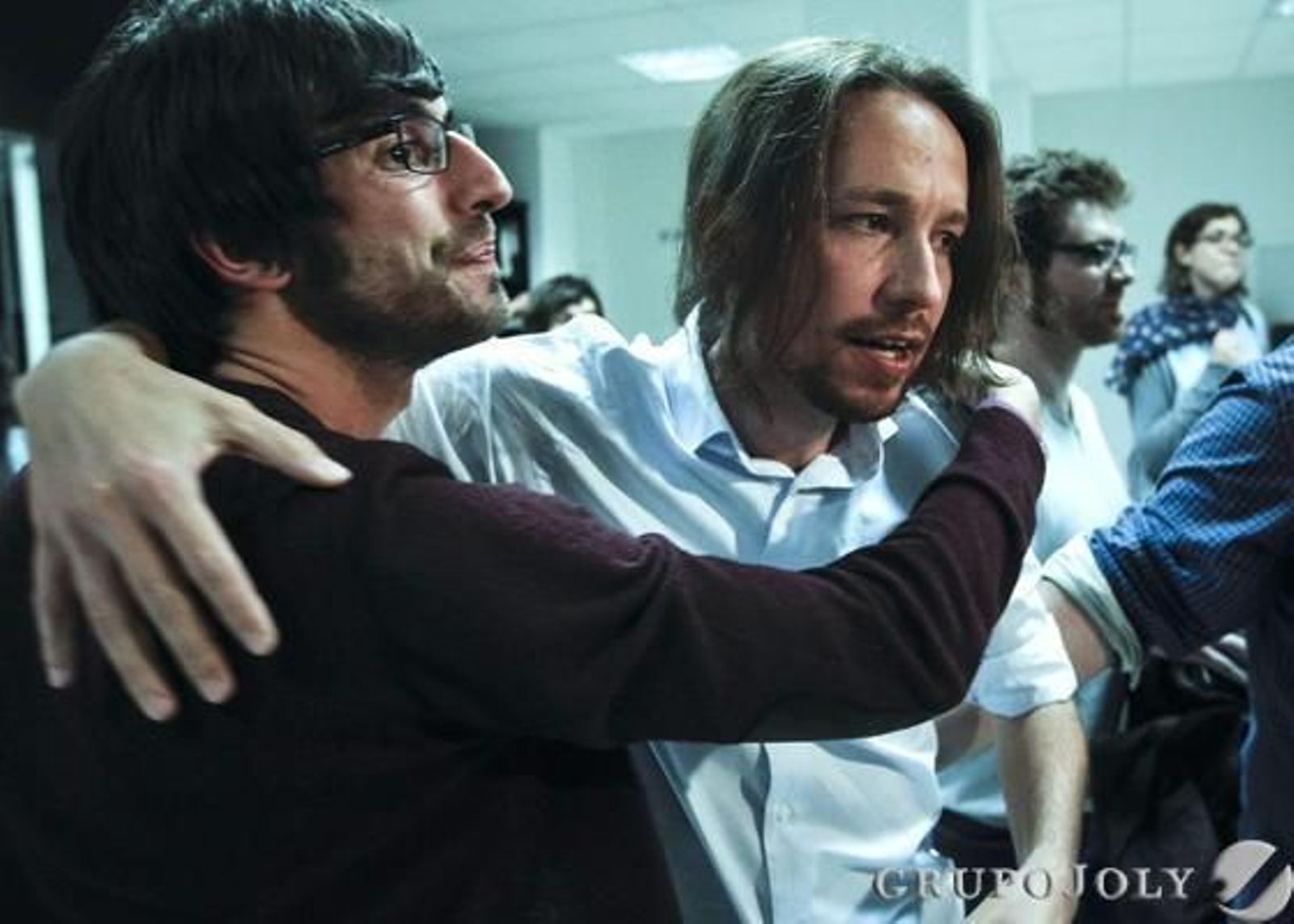 Celebración entre los simpatizantes de Podemos

Foto: EFE