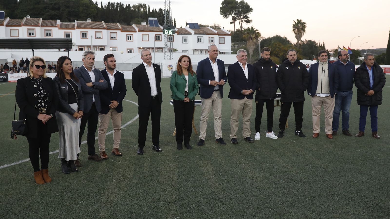 Las fotos de la visita del Cádiz CF para celebrar el 50 aniversario del CD Guadiaro