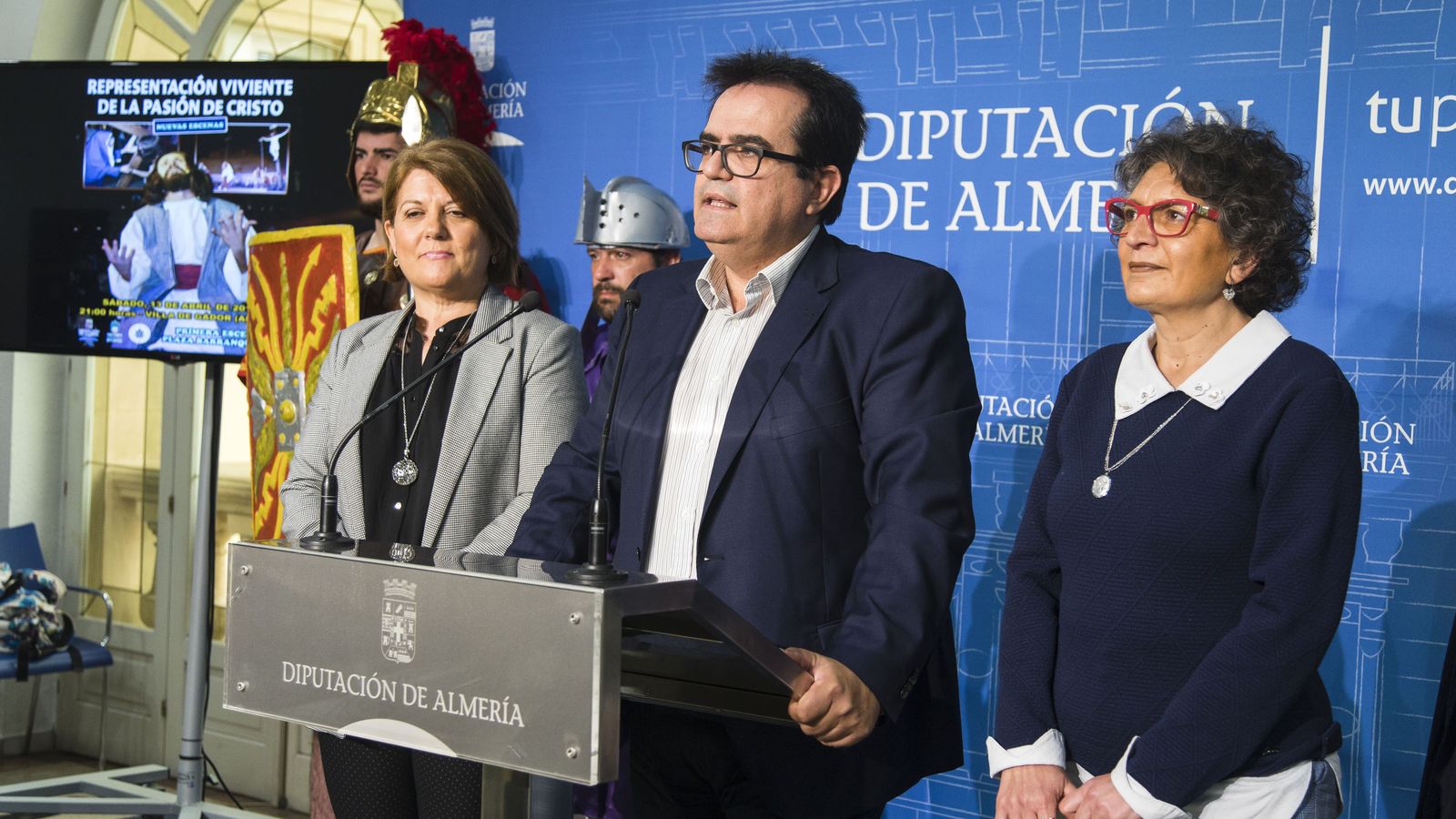 El diputado Antonio Jesús Rodríguez presentó el evento.