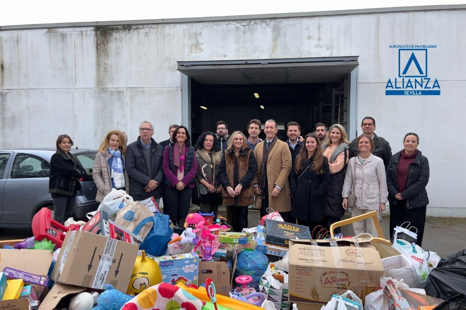 Las inmobiliarias de Alianza donan 4.000 juguetes a la Asociación Amigos del Parque del Alamiillo