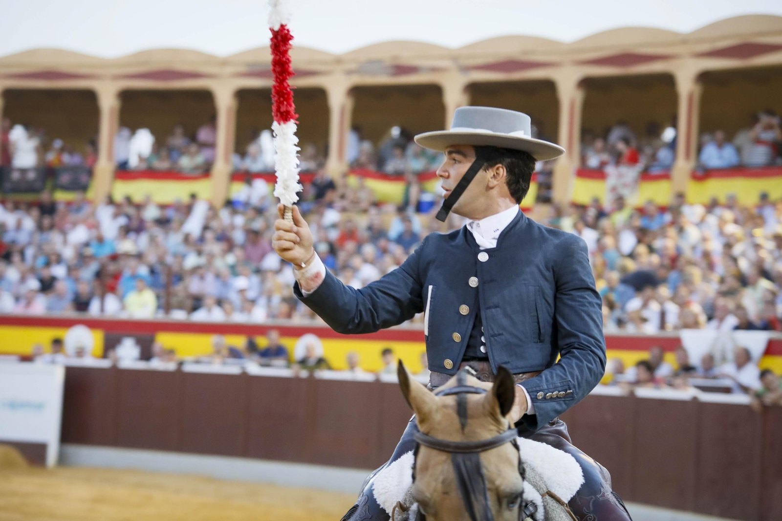 Corrida de toros Berja con un toro indultado, en imágenes