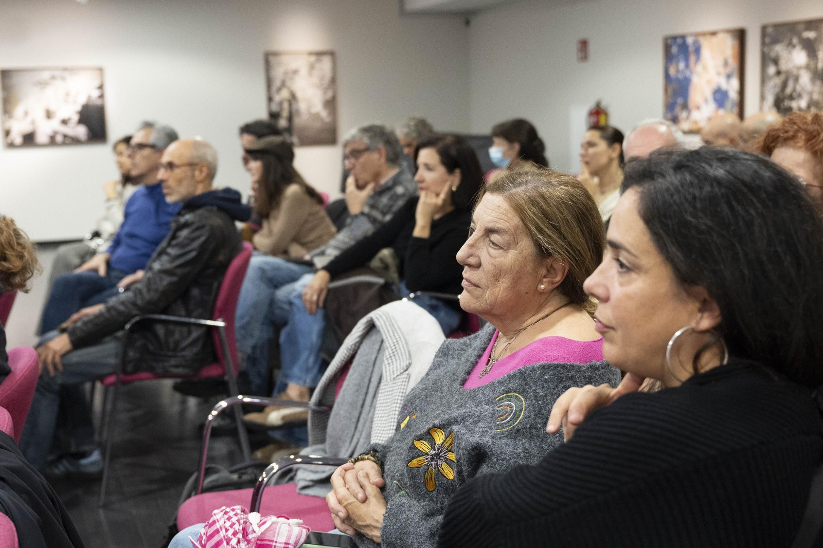 “Cuando las imágenes pierden su cuerpo”: Un diálogo entre Sema D’Acosta y Joan Fontcuberta sobre materia, memoria y la transformación posfotográfica