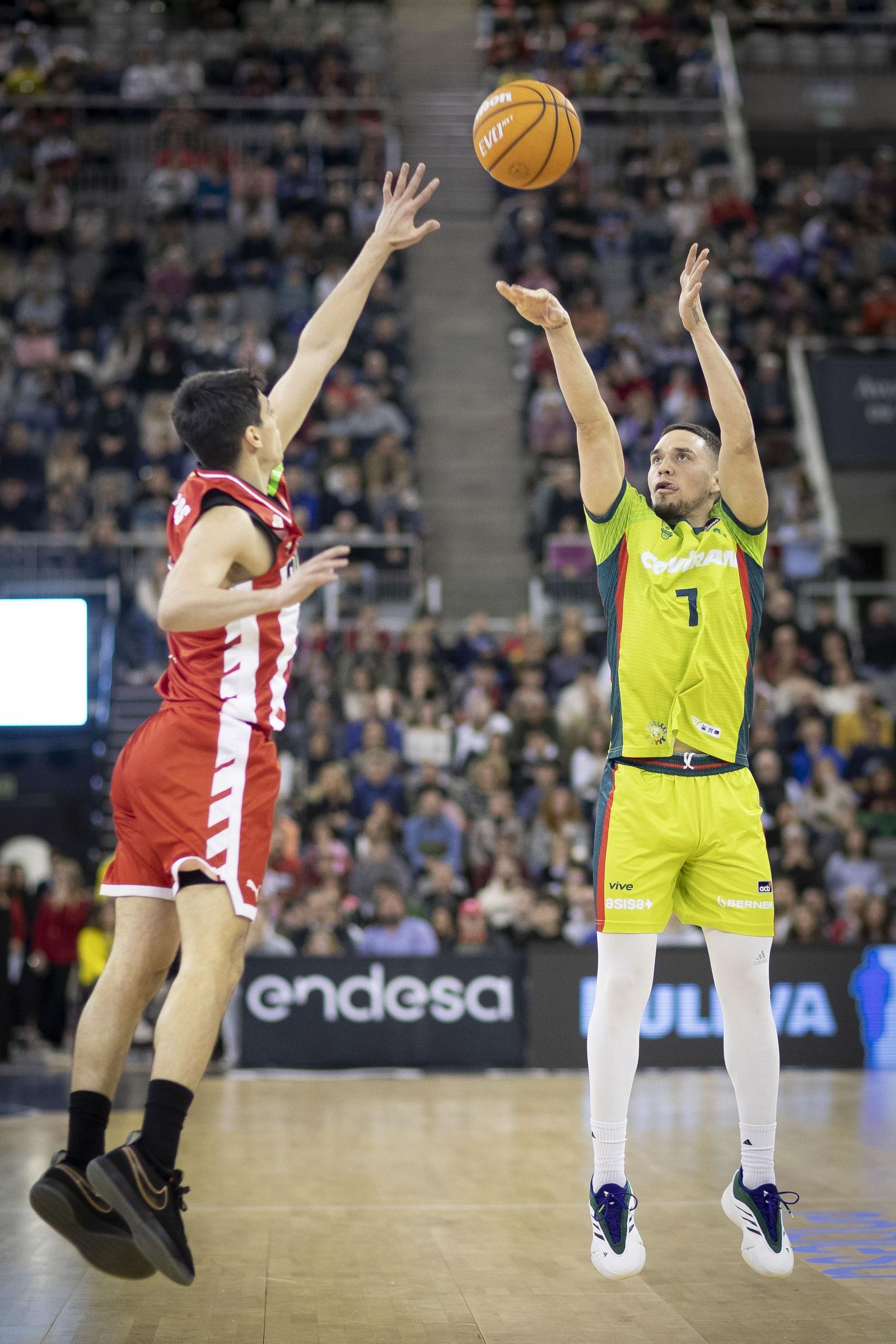 Las mejores imágenes de la victoria del Covirán Granada ante el Girona