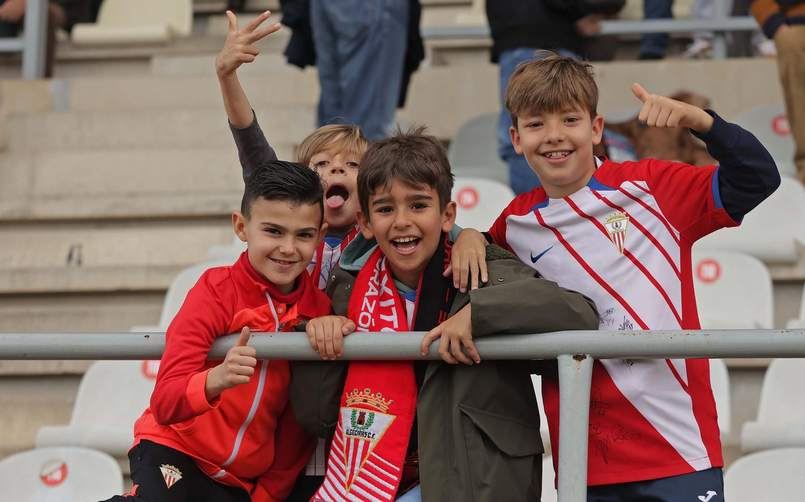 Búscate en el Nuevo Mirador durante el Algeciras CF - Ibiza de Primera Federación