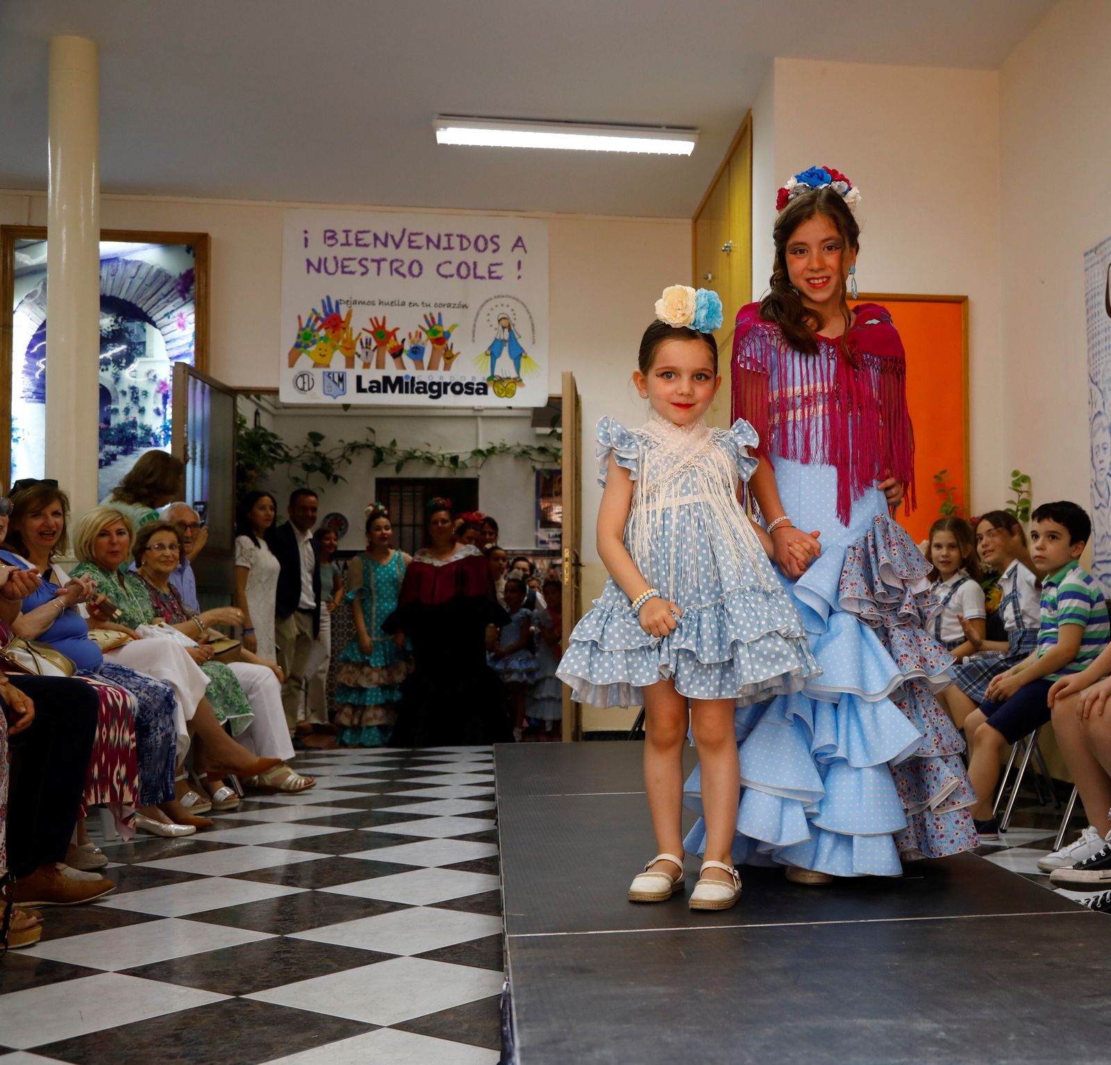Las flamencas más solidaria toman el centro de Córdoba, en fotos