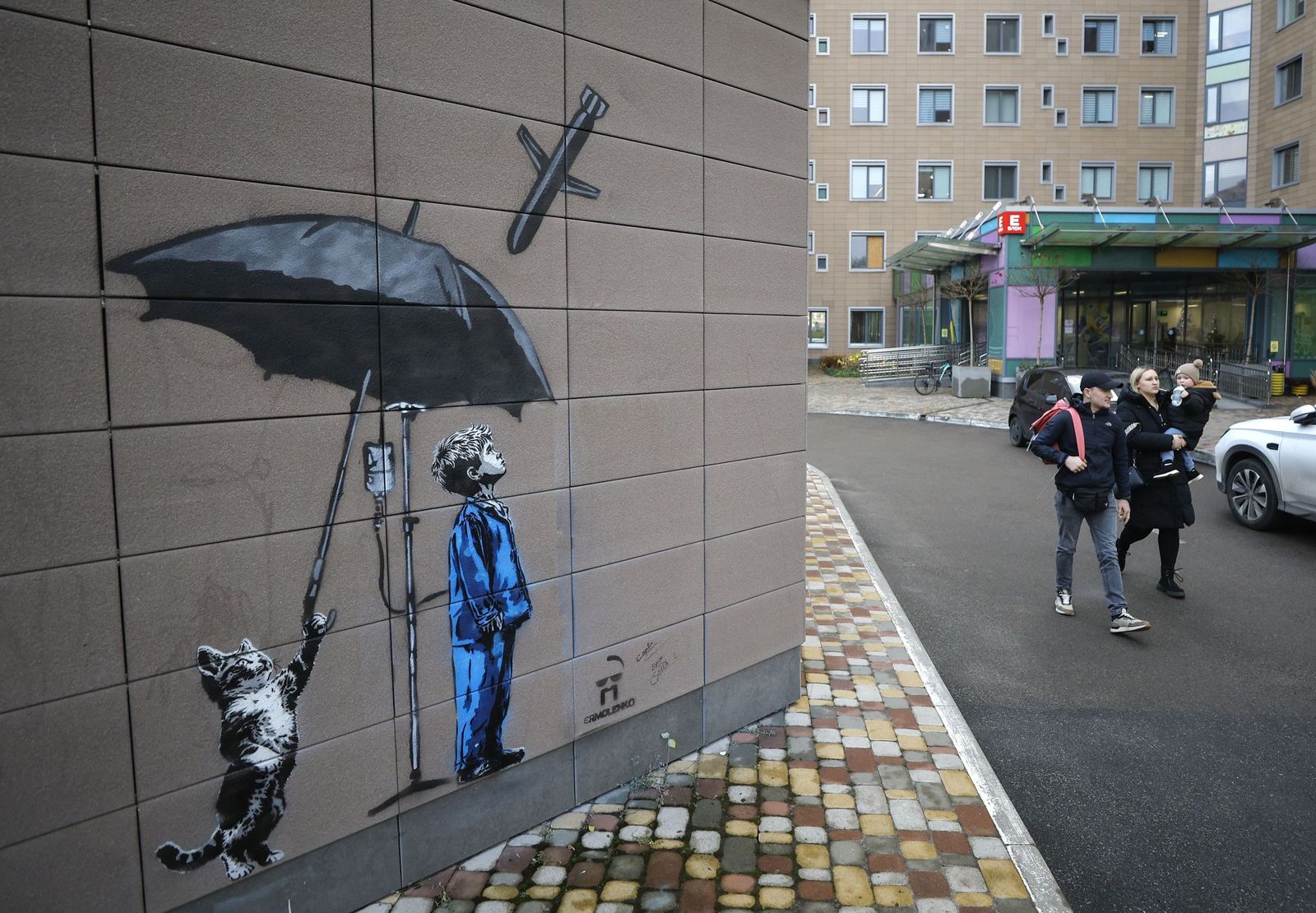 Un mural en el Hospital Infantil Okhmadyt en Kiev.