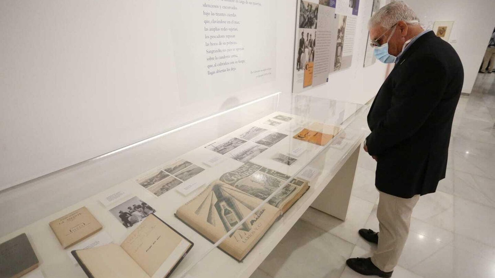 Más de 60 piezas componen la muestra en el Centro Cultural Unicaja.