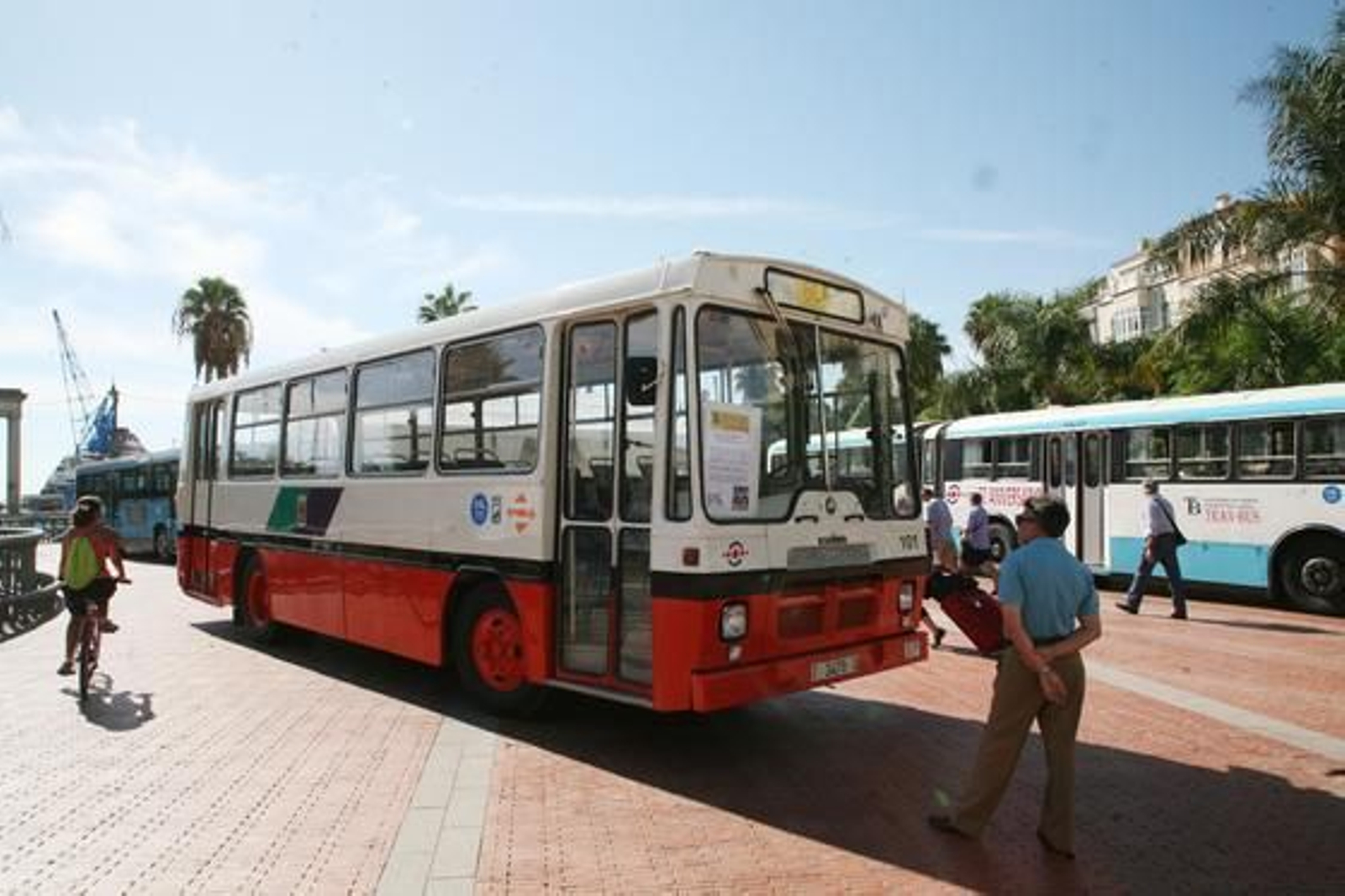 El tranvía se podrá contemplar en la exposición ubicada en la plaza de la Marina hasta el 26 de septiembre con motivo de la novena Semana de la Movilidad y del 60 aniversario de la EMT