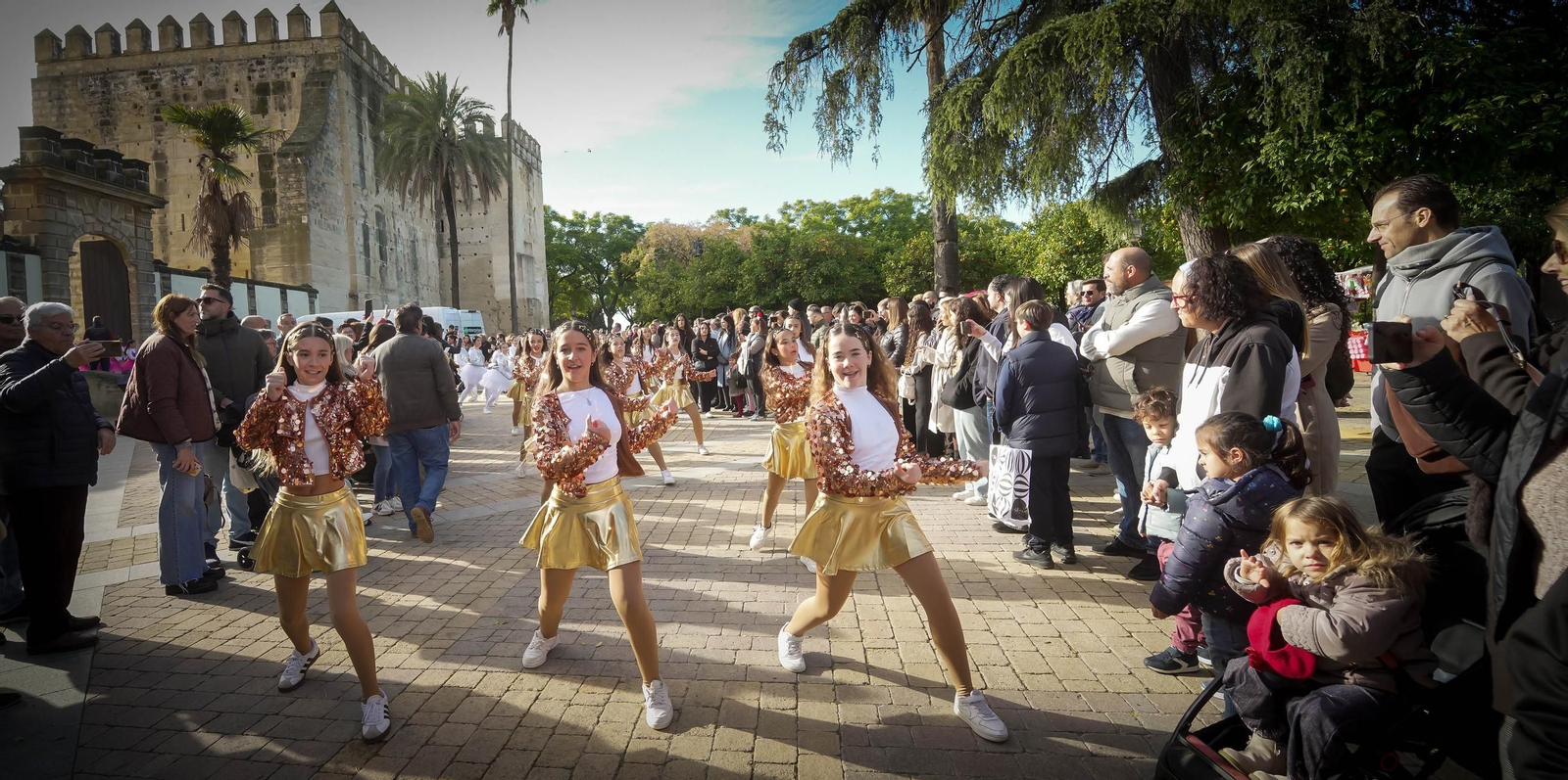 Imágenes del pasacalles Cascanueces en Jerez