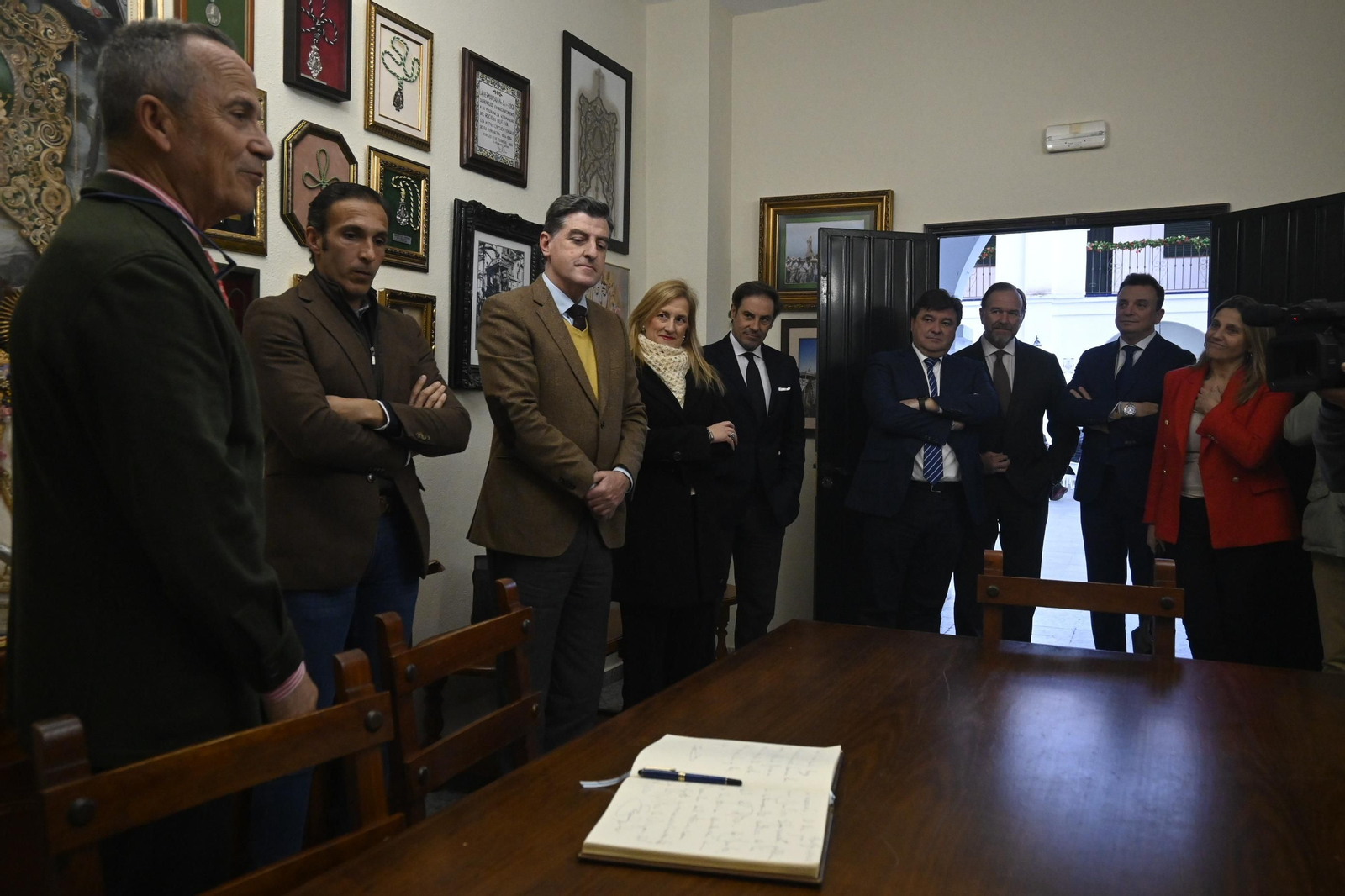 Presentación del Catálogo de la Exposición "Otorga lo Imposible" en imágenes