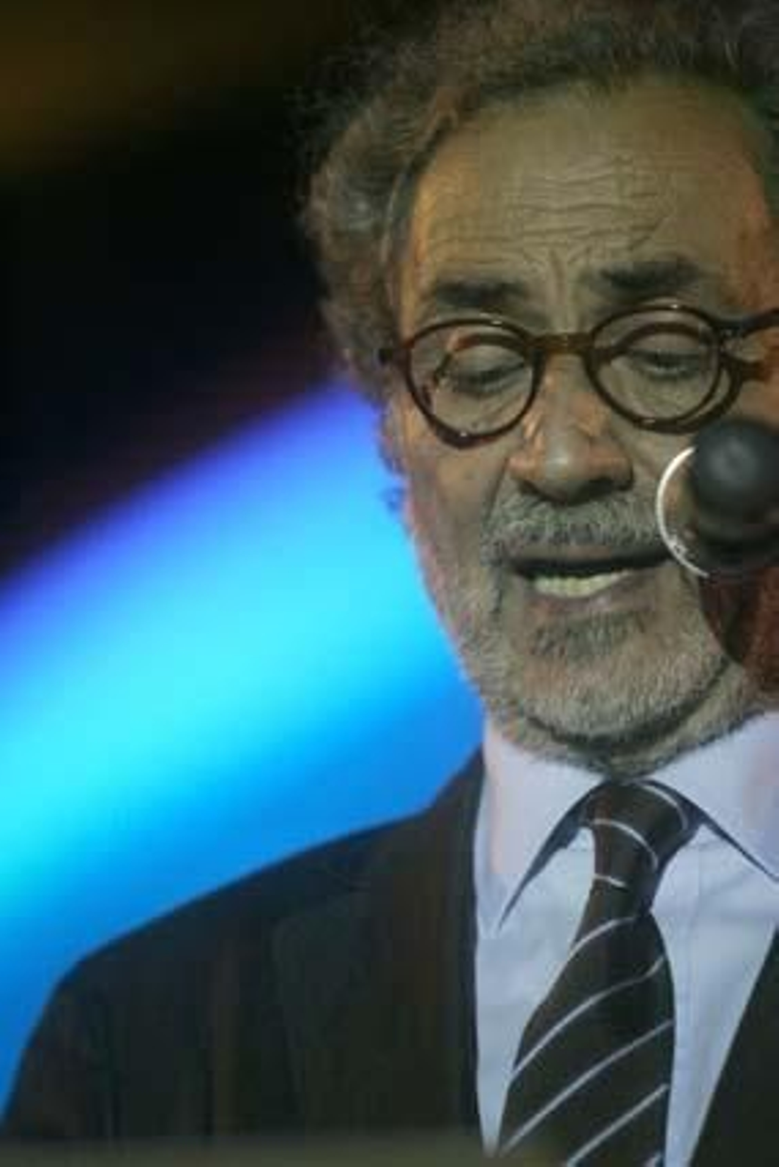 José Chamizo recuerda en el pregón su misión pastoral en San Roque y se procede a la coronación de la reina juvenil e infantil

Foto: J. M. Quinones