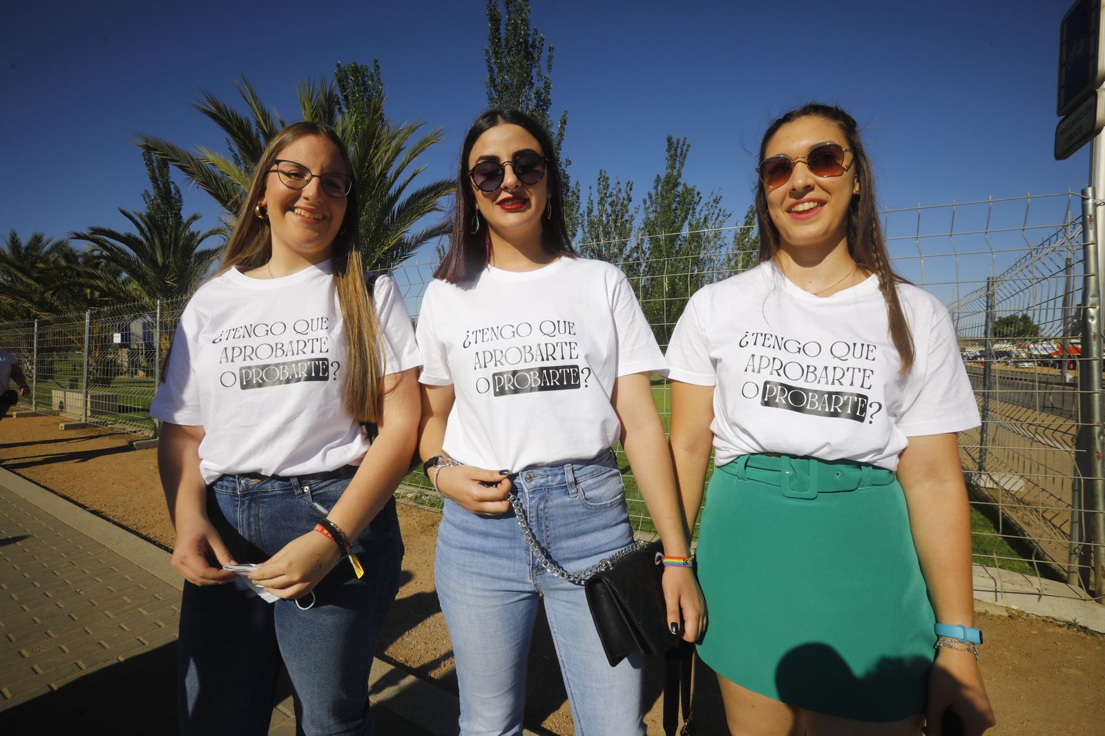 Imágenes de la Feria de Córdoba: Las camisetas picantes que solo te pones si eres estudiante