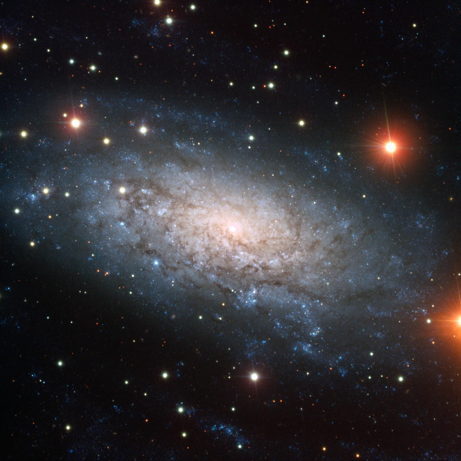 La galaxia en espiral NGC 3621