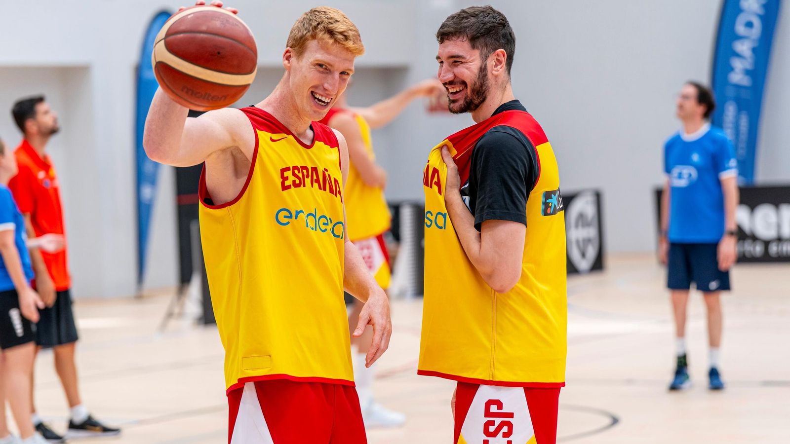 Alberto Díaz, con Darío Brizuela.