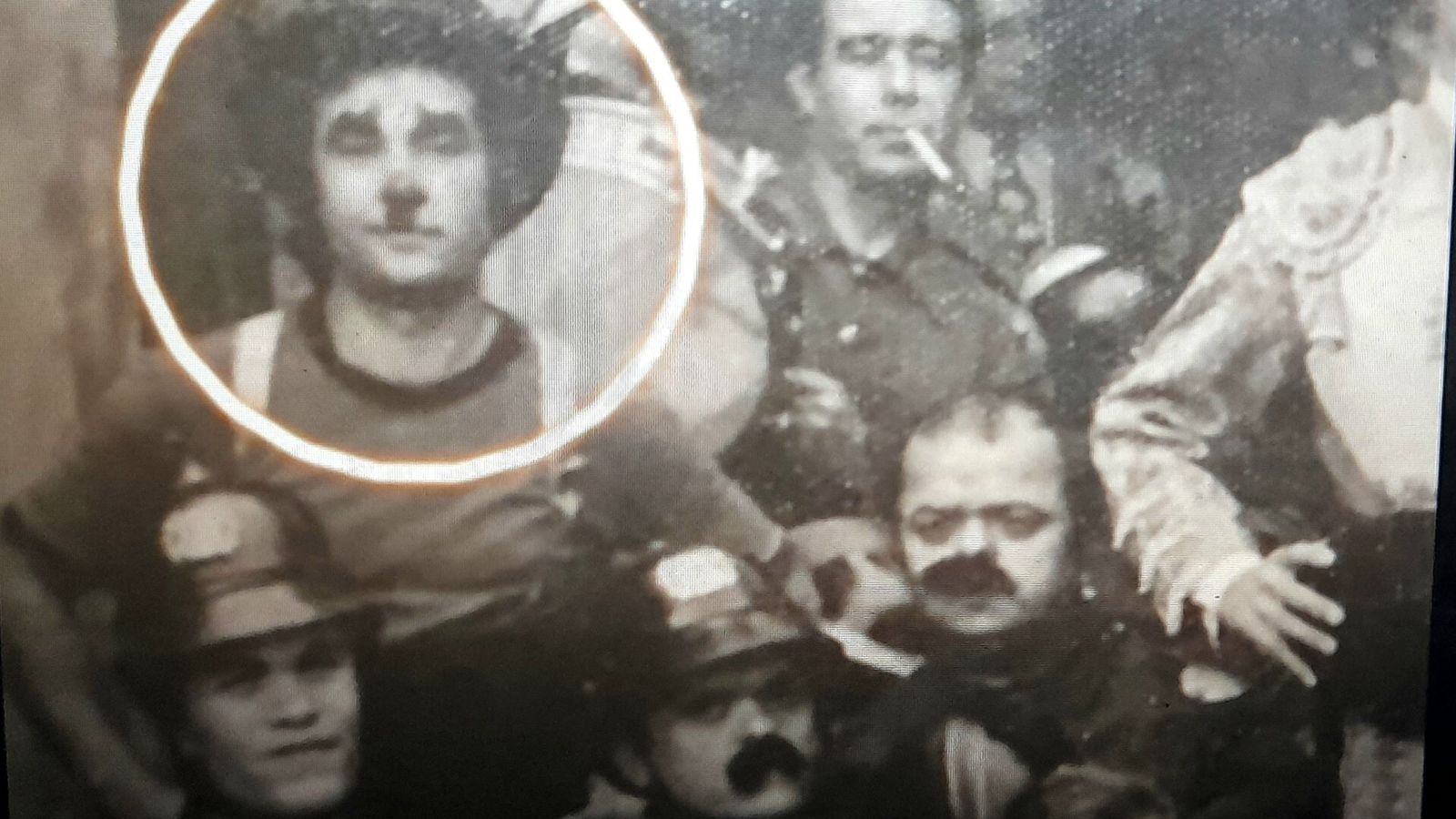 Arévalo como payaso del Bombero Torero, la foto apareció en una entrevista en el programa 'La resistencia'