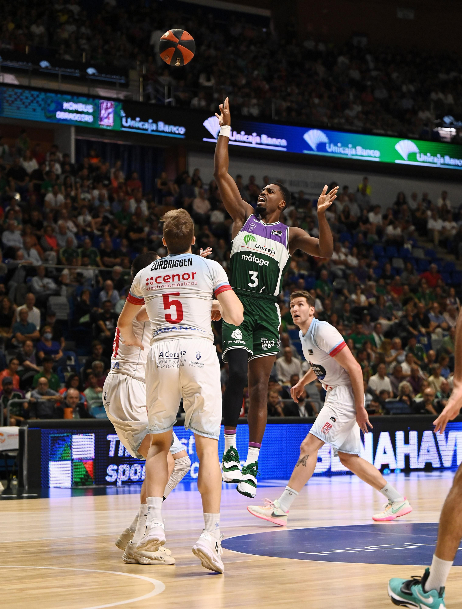 El Unicaja-Obradoiro, en fotos