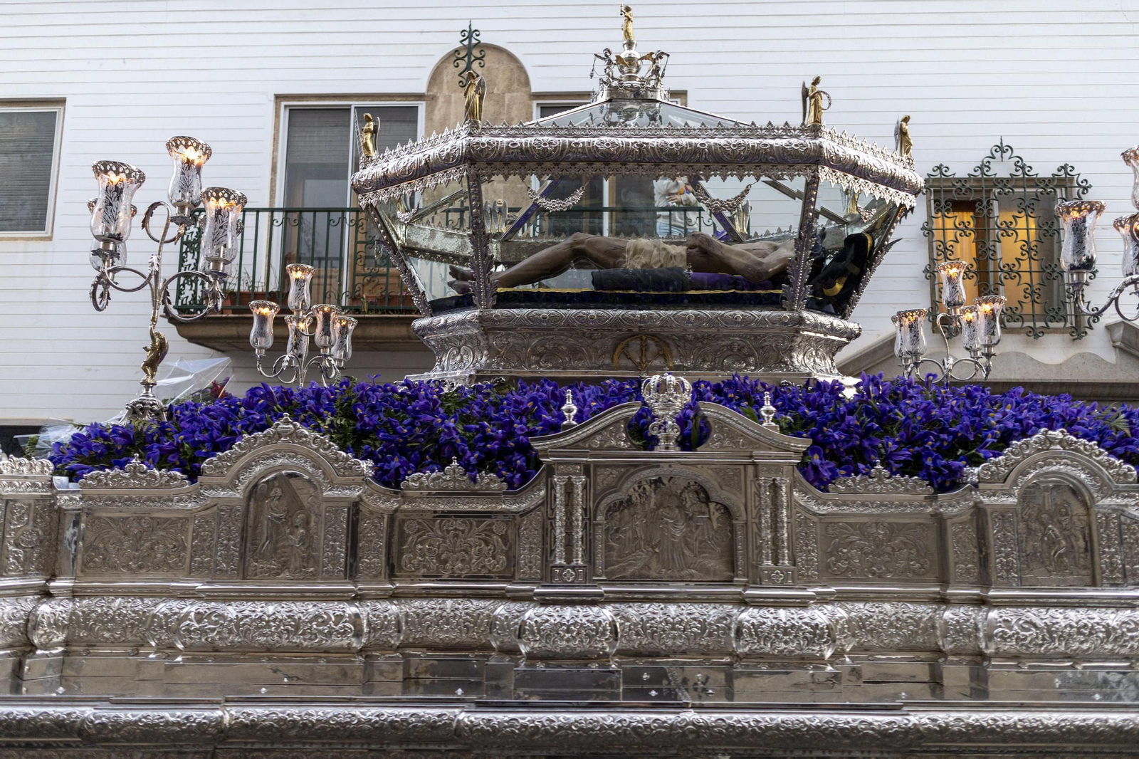 Imágenes de la salida de Santo Entierro en la Semana Santa de El Puerto 2025
