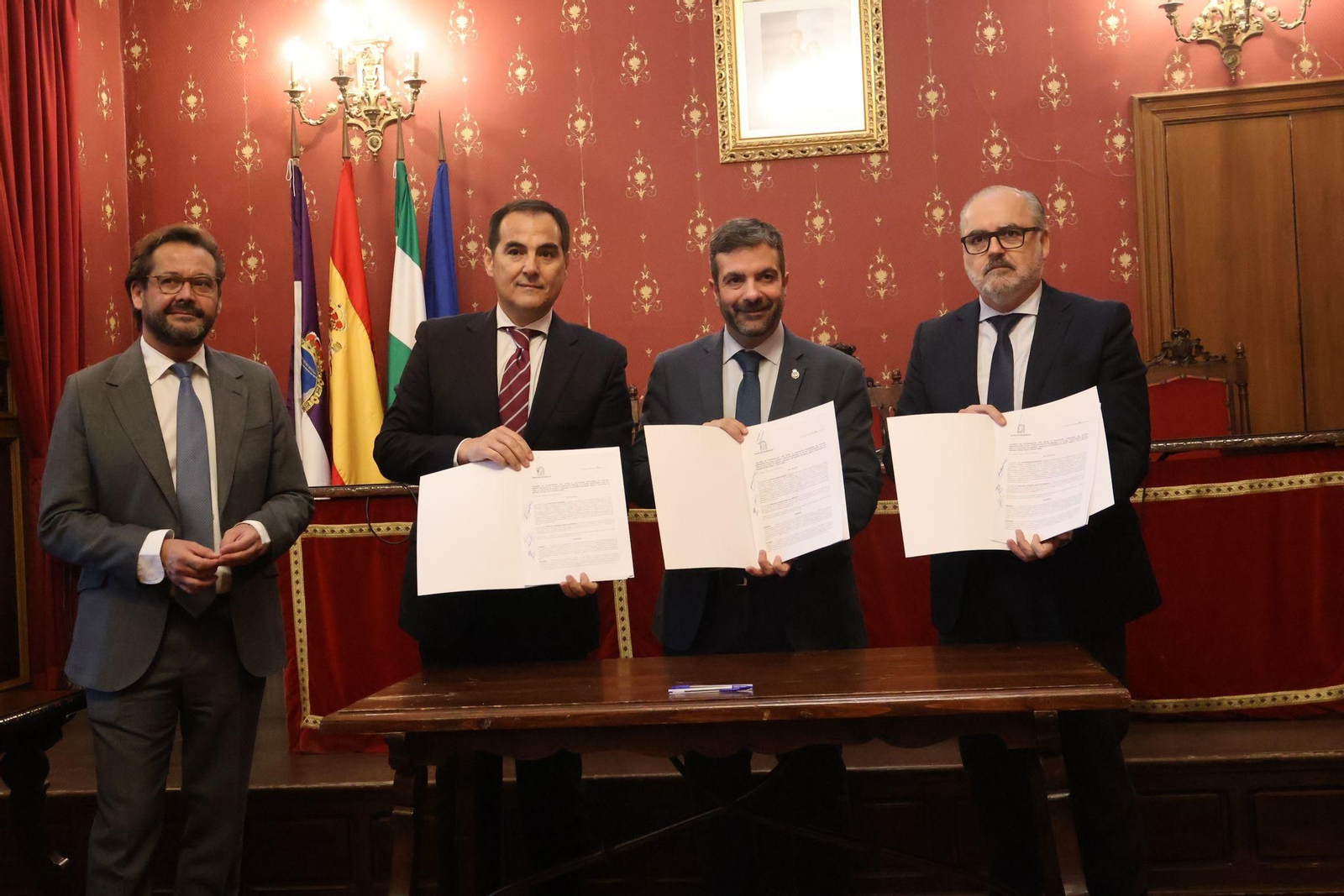 Firma del convenio de menores en Loja